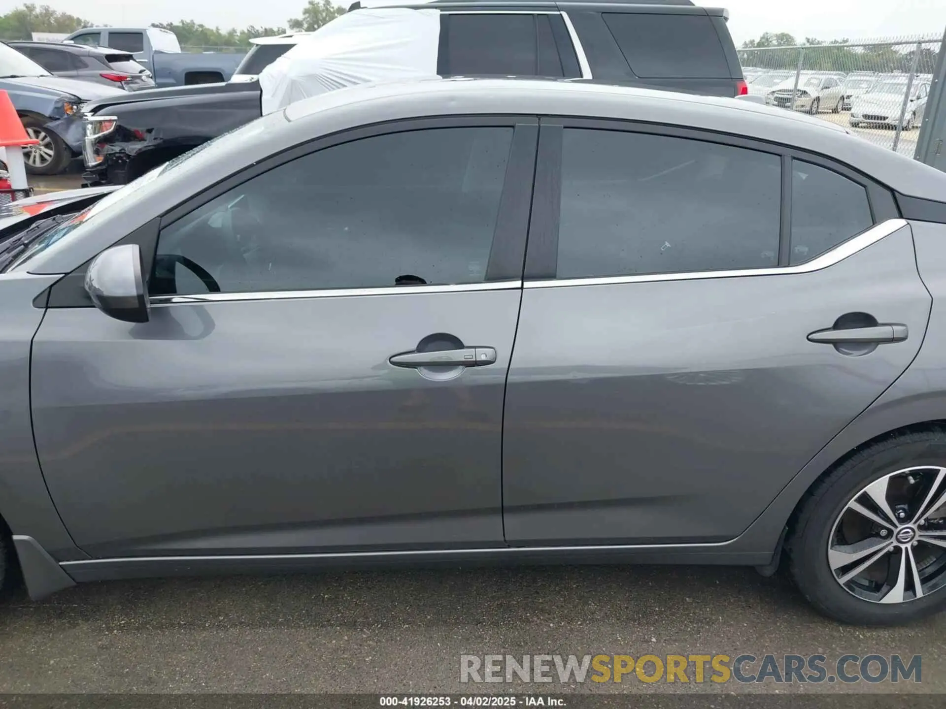 15 fotografías del automóvil dañado 3N1AB8CV4NY275763 NISSAN SENTRA 2022