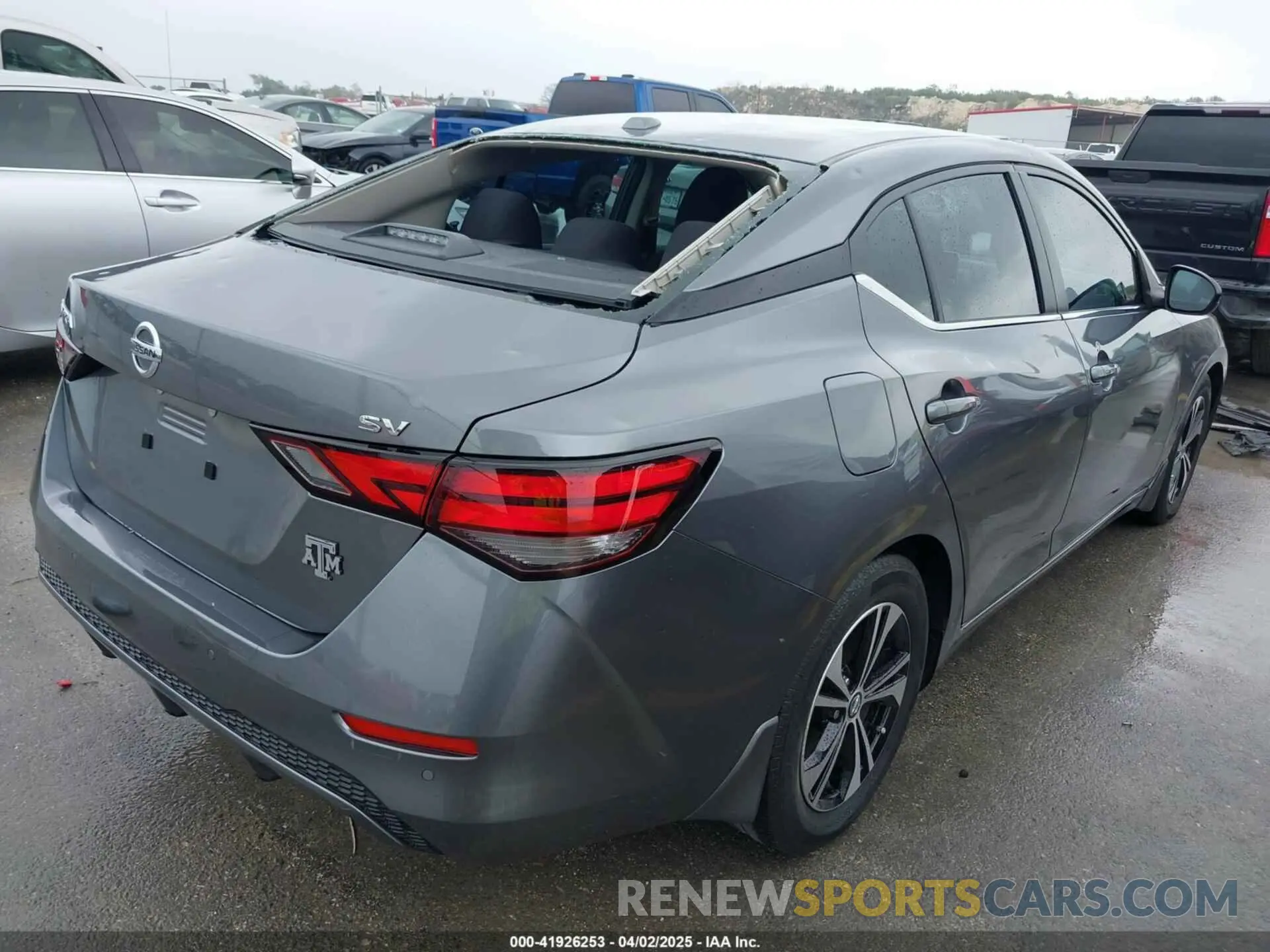 4 fotografías del automóvil dañado 3N1AB8CV4NY275763 NISSAN SENTRA 2022