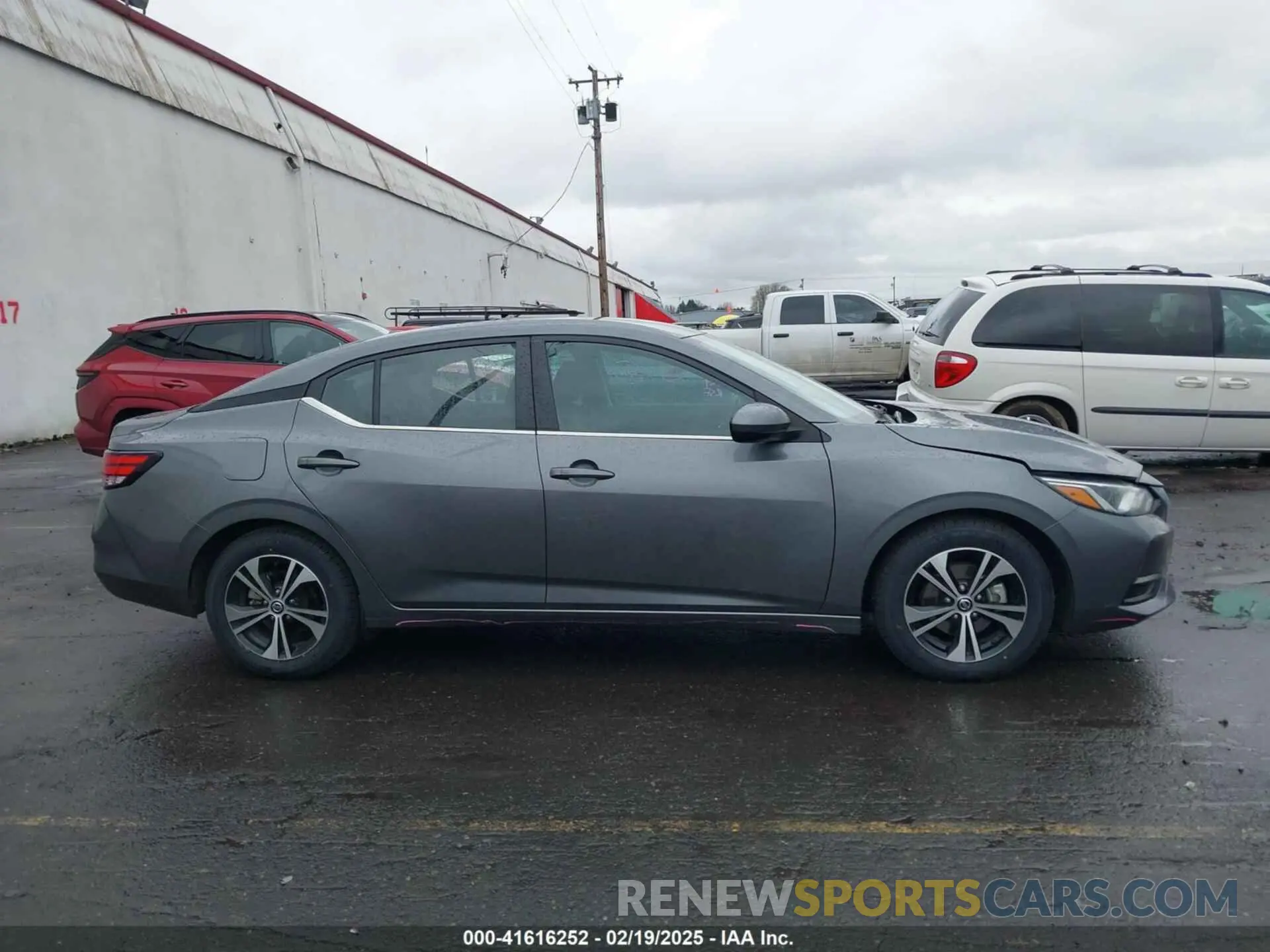 13 fotografías del automóvil dañado 3N1AB8CV4NY275813 NISSAN SENTRA 2022