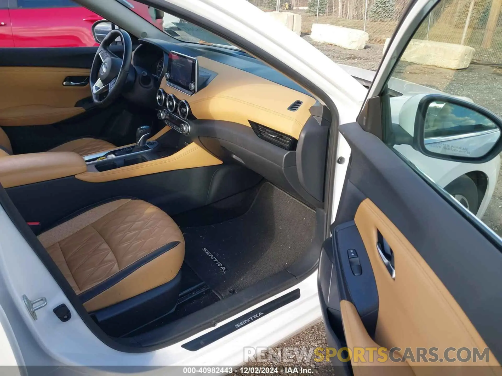 5 fotografías del automóvil dañado 3N1AB8CV4NY288335 NISSAN SENTRA 2022