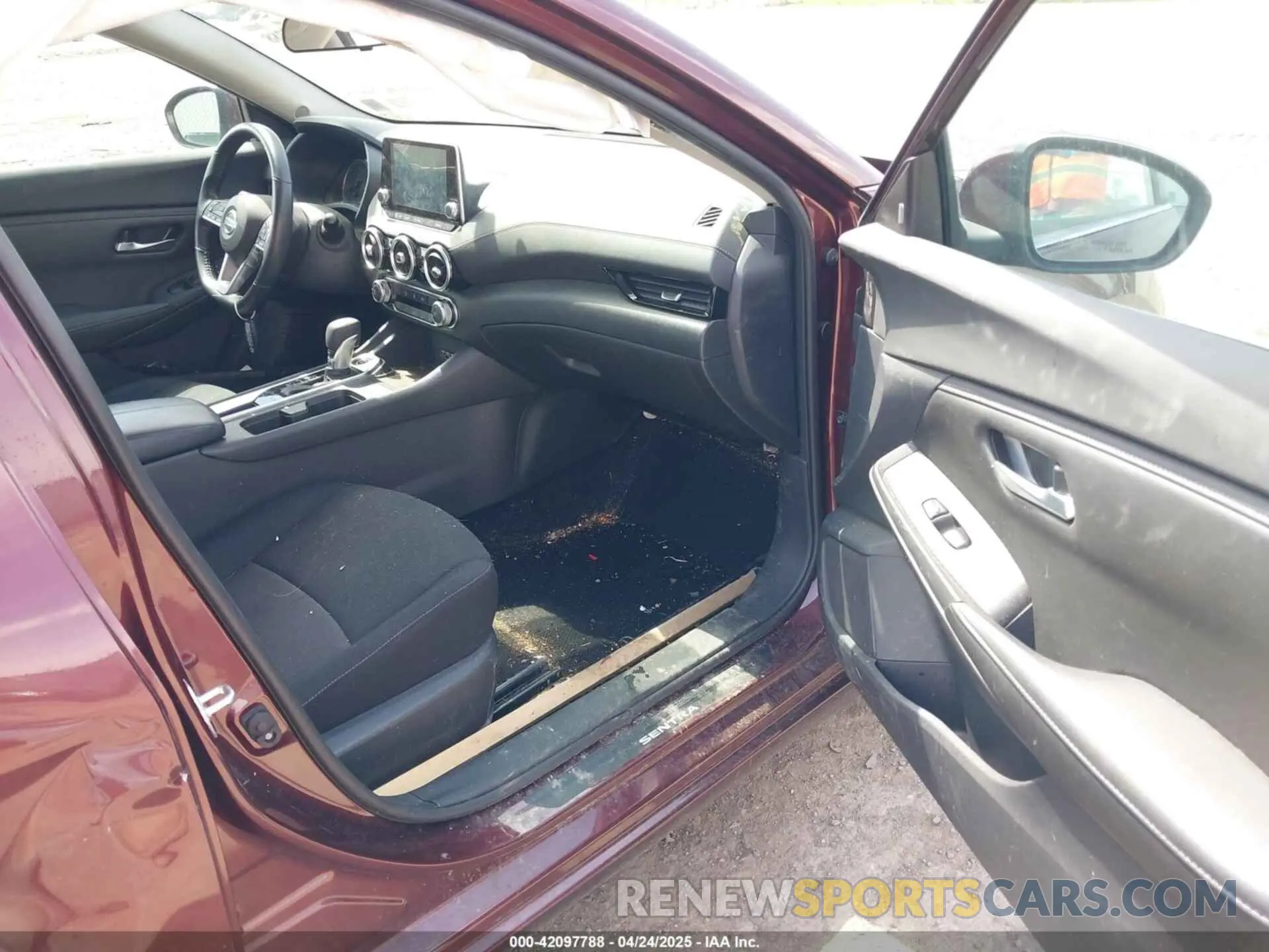 5 fotografías del automóvil dañado 3N1AB8CV4NY309779 NISSAN SENTRA 2022