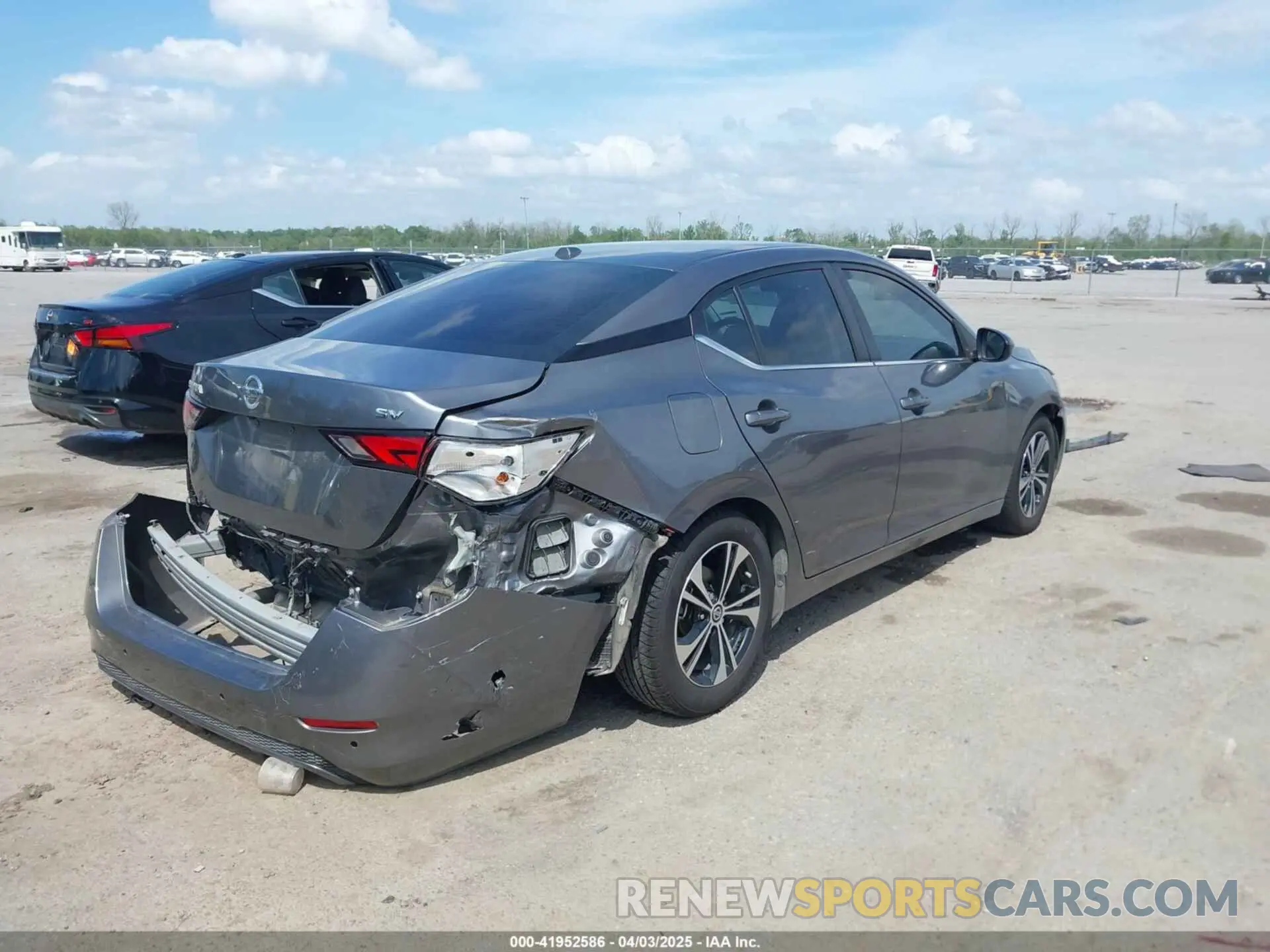 4 fotografías del automóvil dañado 3N1AB8CV4NY320703 NISSAN SENTRA 2022