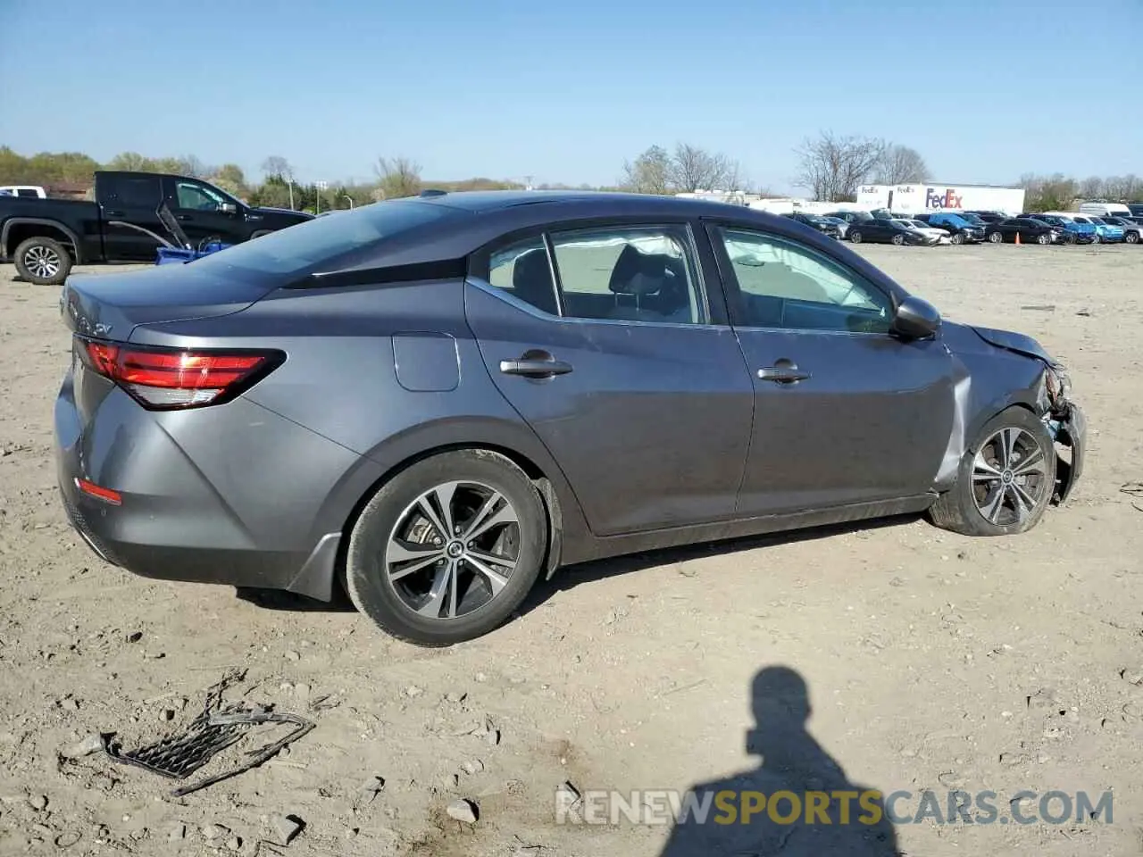 3 fotografías del automóvil dañado 3N1AB8CV5NY233389 NISSAN SENTRA 2022