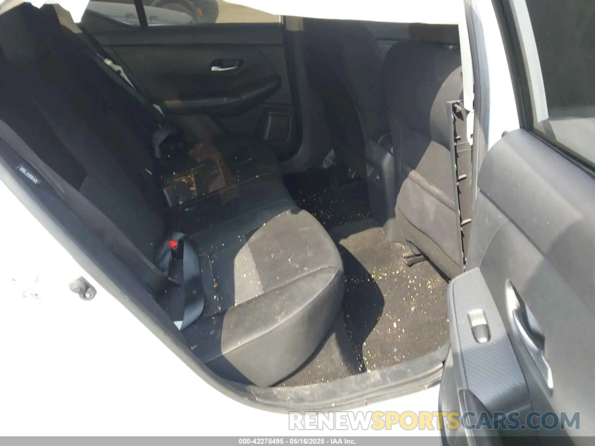 8 fotografías del automóvil dañado 3N1AB8CV5NY286139 NISSAN SENTRA 2022