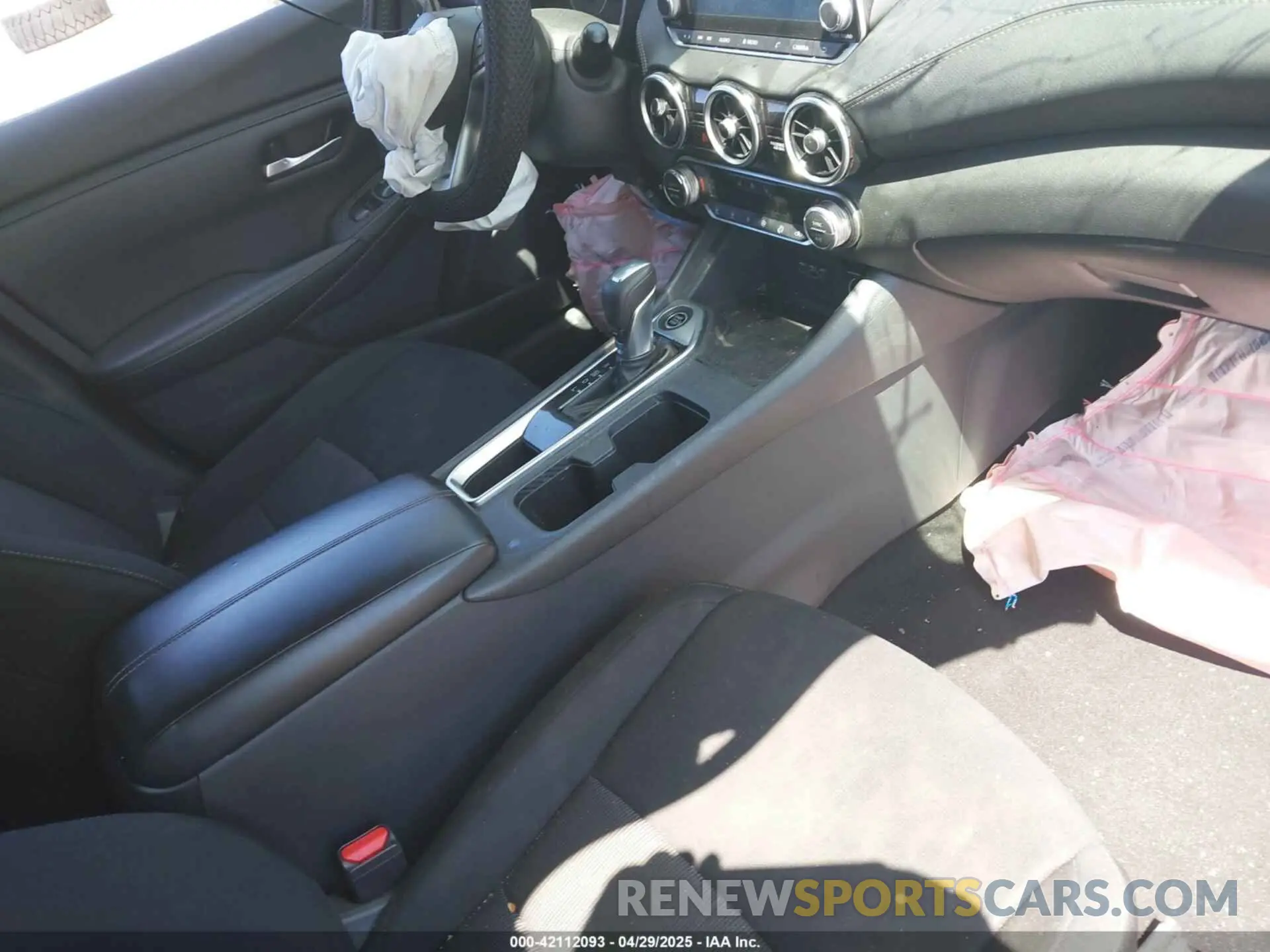 5 fotografías del automóvil dañado 3N1AB8CV5NY287226 NISSAN SENTRA 2022