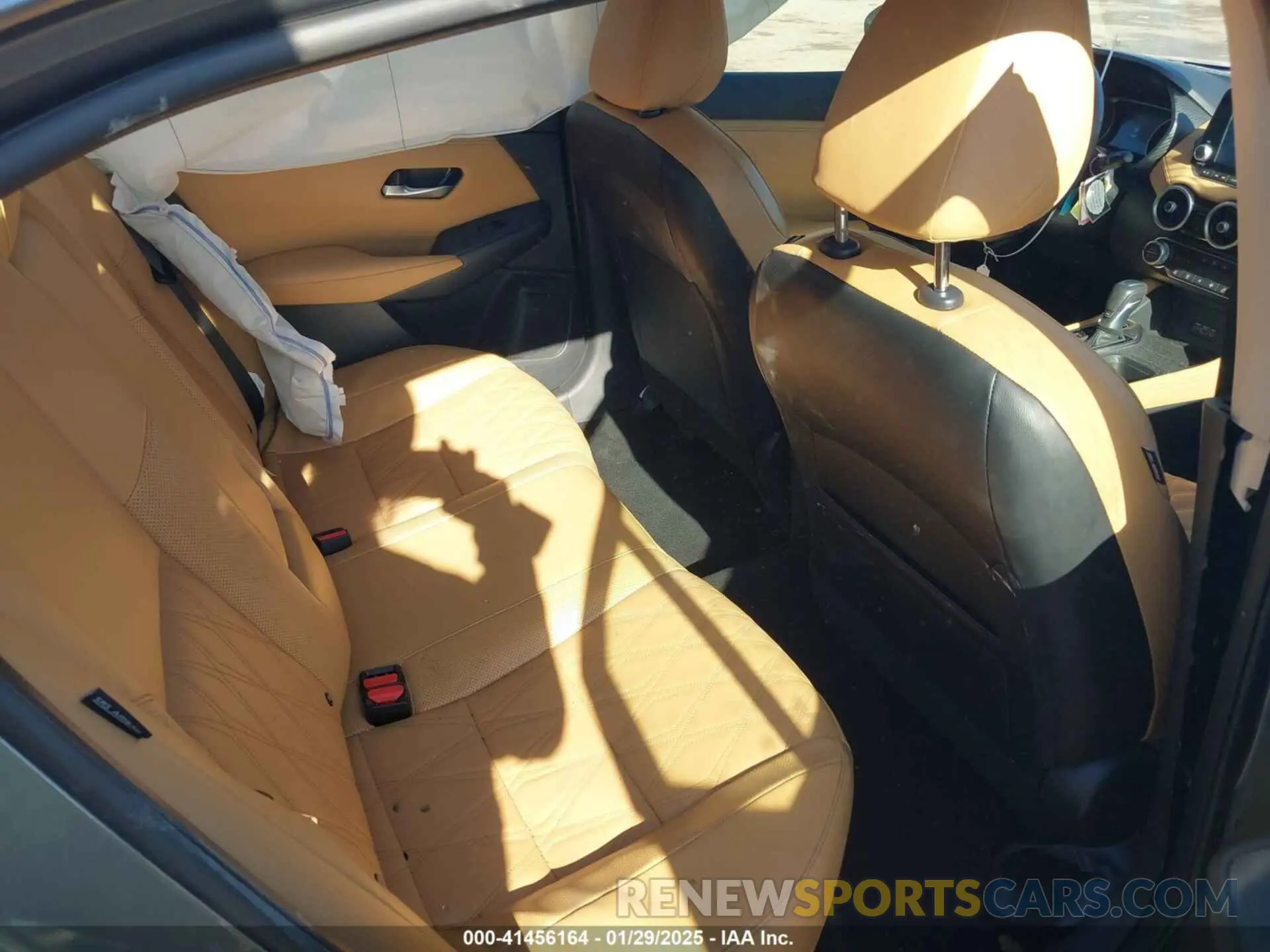 8 fotografías del automóvil dañado 3N1AB8CV5NY289560 NISSAN SENTRA 2022
