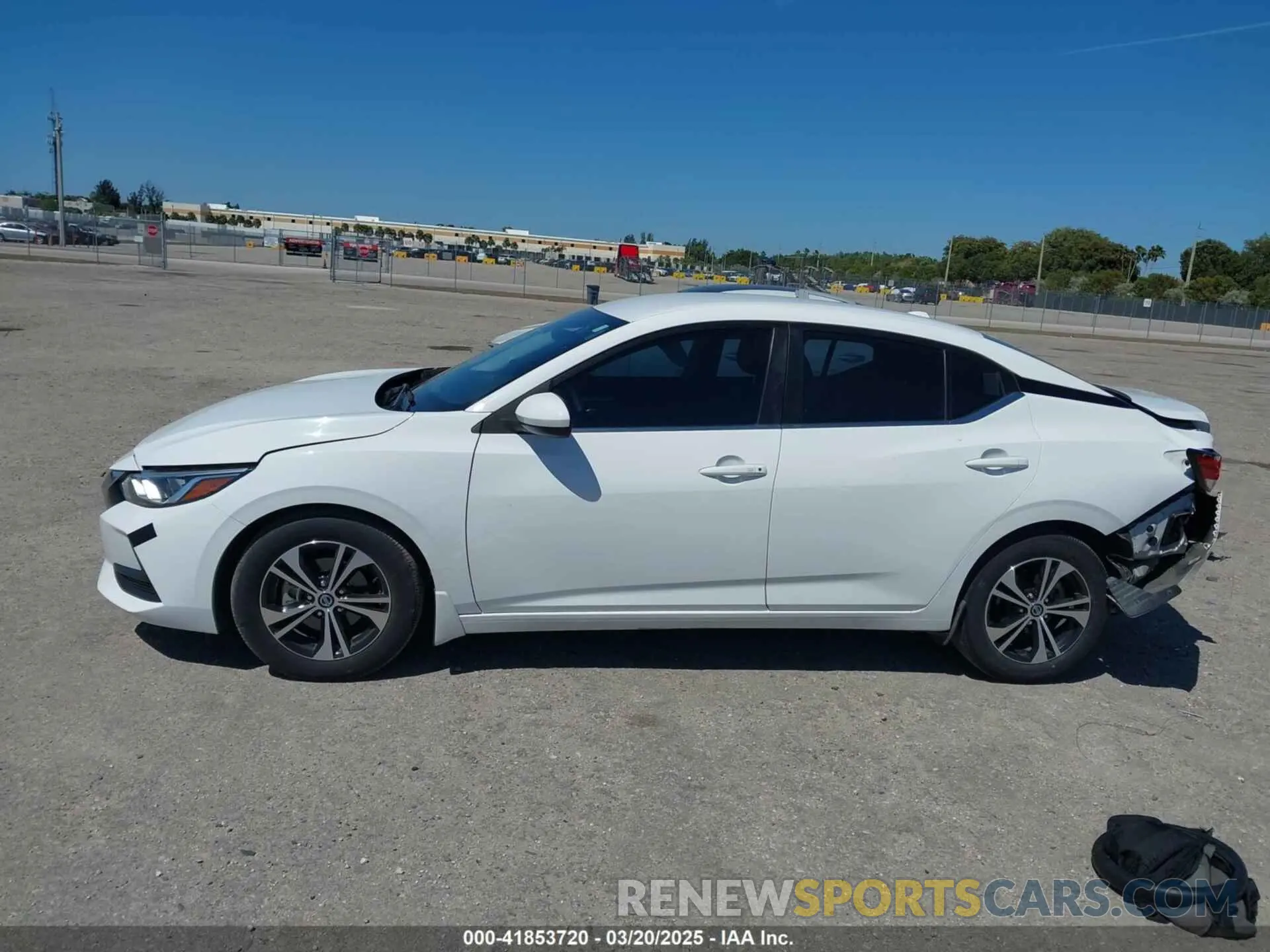 14 fotografías del automóvil dañado 3N1AB8CV6NY210199 NISSAN SENTRA 2022