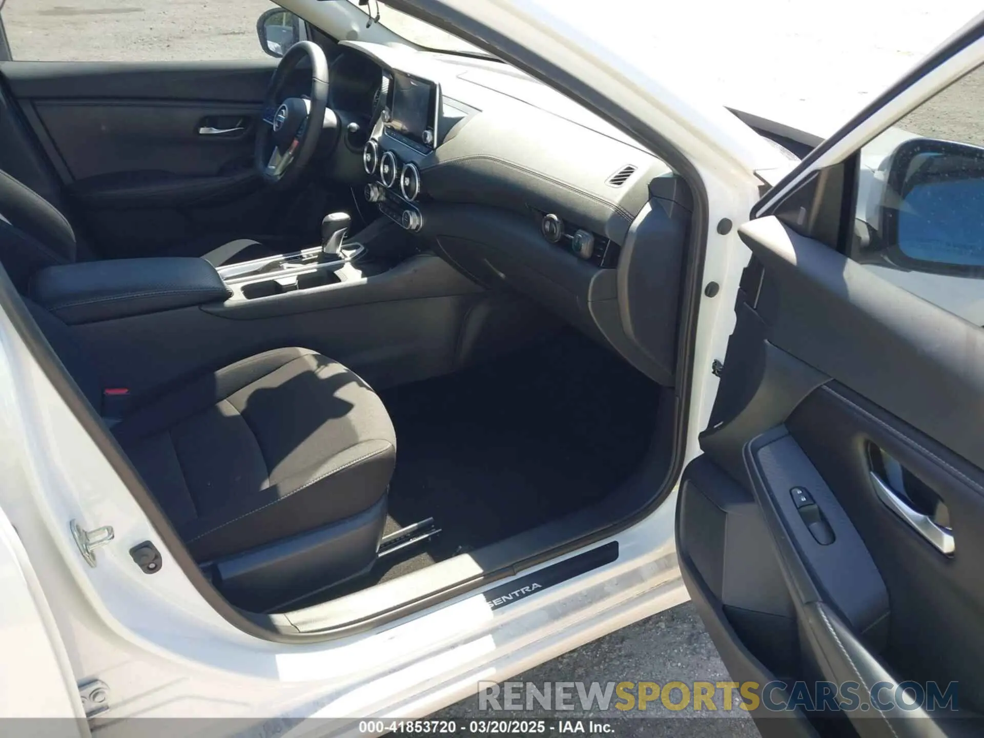 5 fotografías del automóvil dañado 3N1AB8CV6NY210199 NISSAN SENTRA 2022