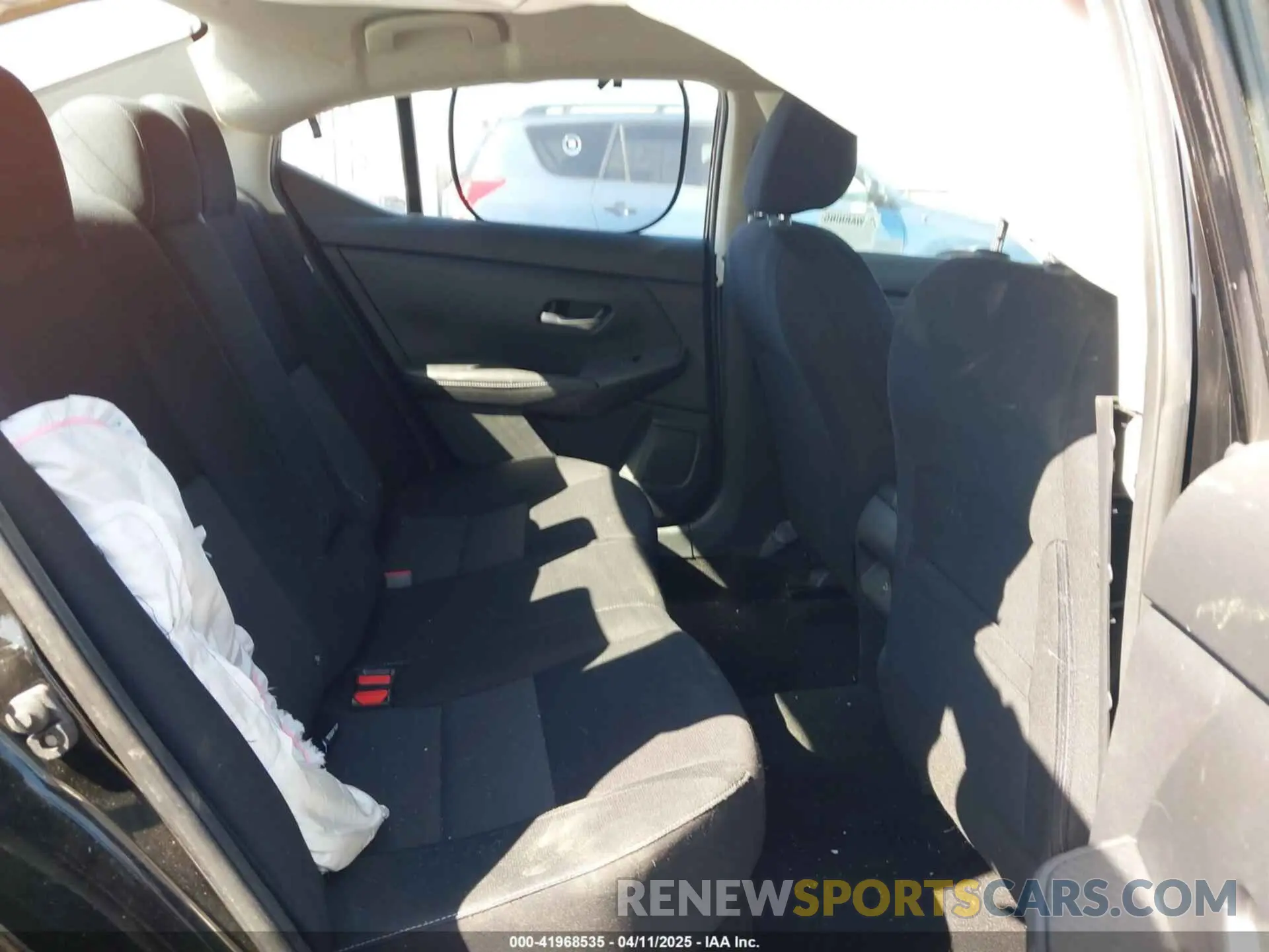 8 fotografías del automóvil dañado 3N1AB8CV6NY215788 NISSAN SENTRA 2022
