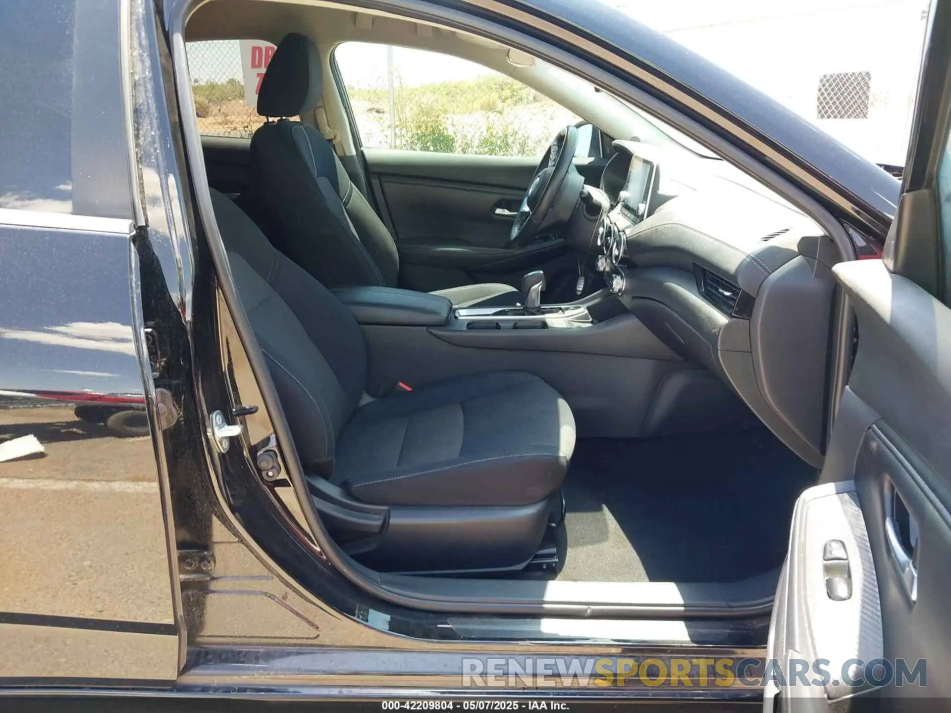 5 fotografías del automóvil dañado 3N1AB8CV6NY311503 NISSAN SENTRA 2022