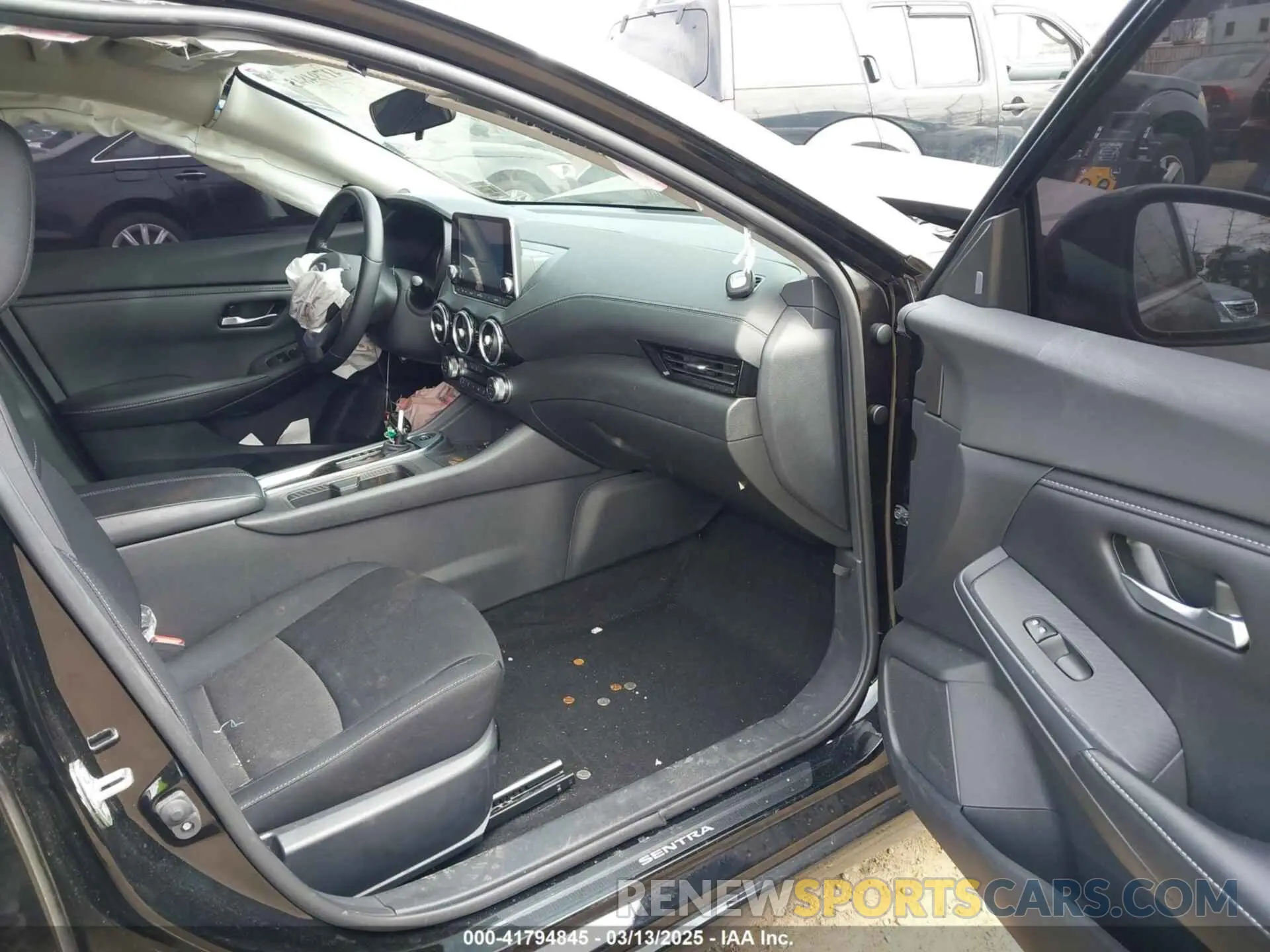 5 fotografías del automóvil dañado 3N1AB8CV6NY317771 NISSAN SENTRA 2022