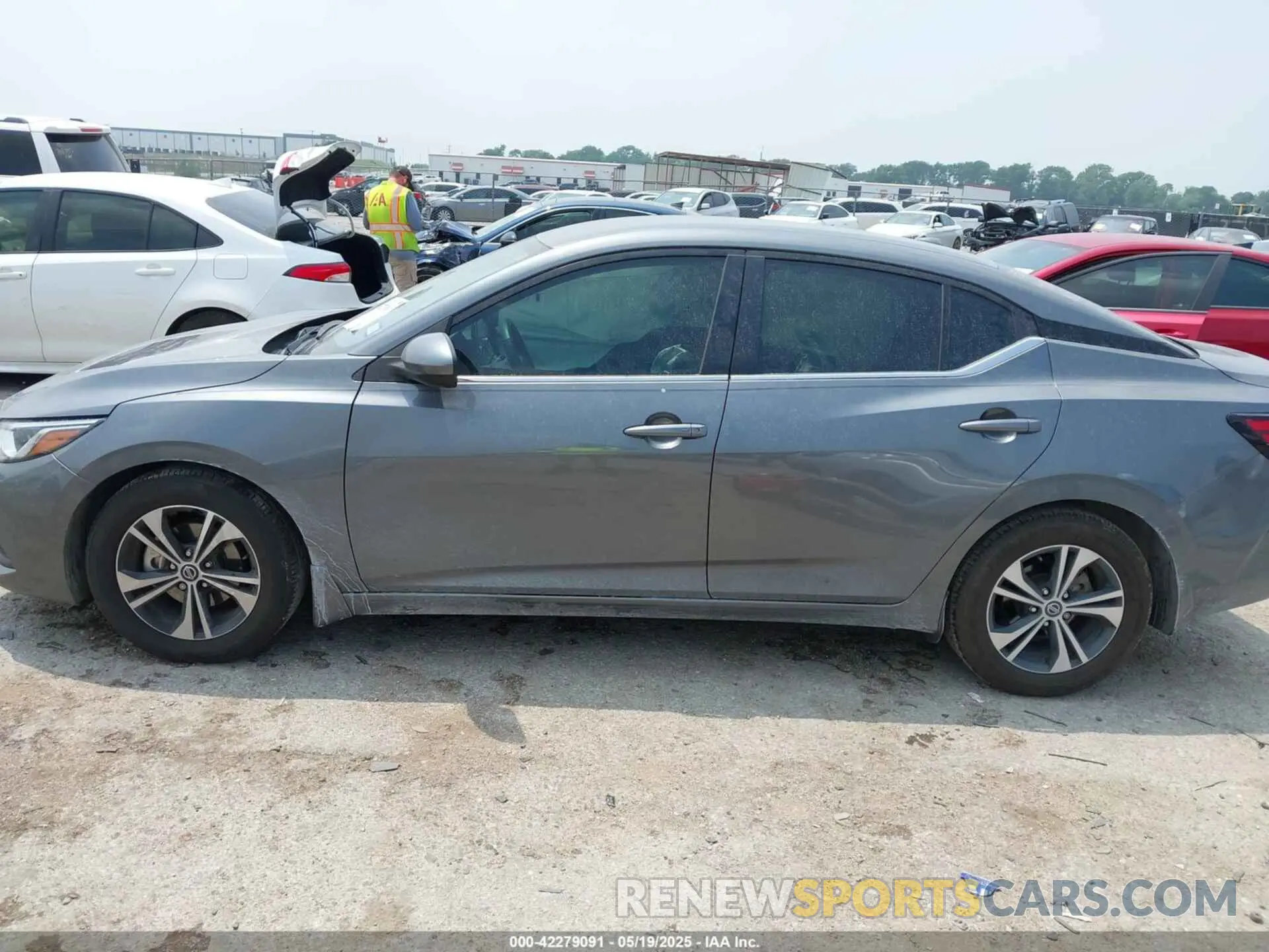 13 fotografías del automóvil dañado 3N1AB8CV7NY302115 NISSAN SENTRA 2022