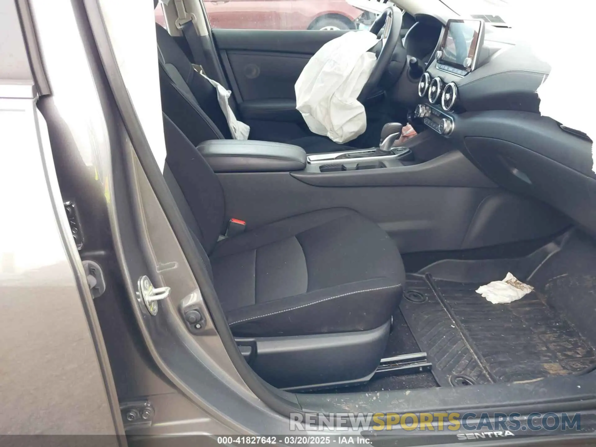 5 fotografías del automóvil dañado 3N1AB8CV8NY206624 NISSAN SENTRA 2022