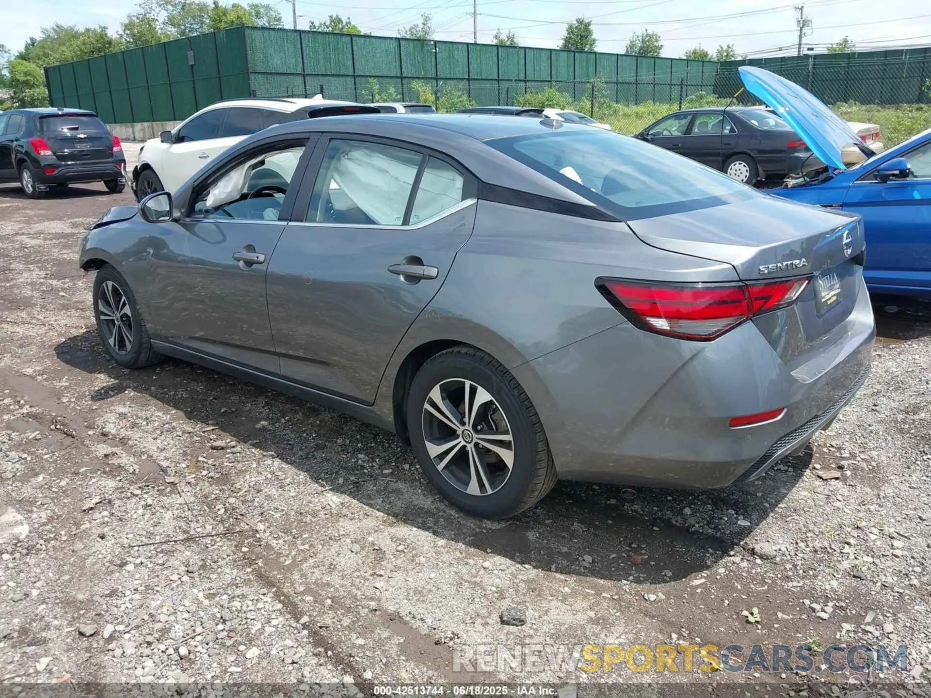 3 fotografías del automóvil dañado 3N1AB8CV8NY240997 NISSAN SENTRA 2022
