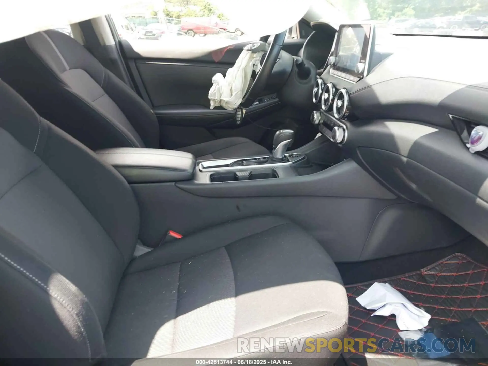 5 fotografías del automóvil dañado 3N1AB8CV8NY240997 NISSAN SENTRA 2022