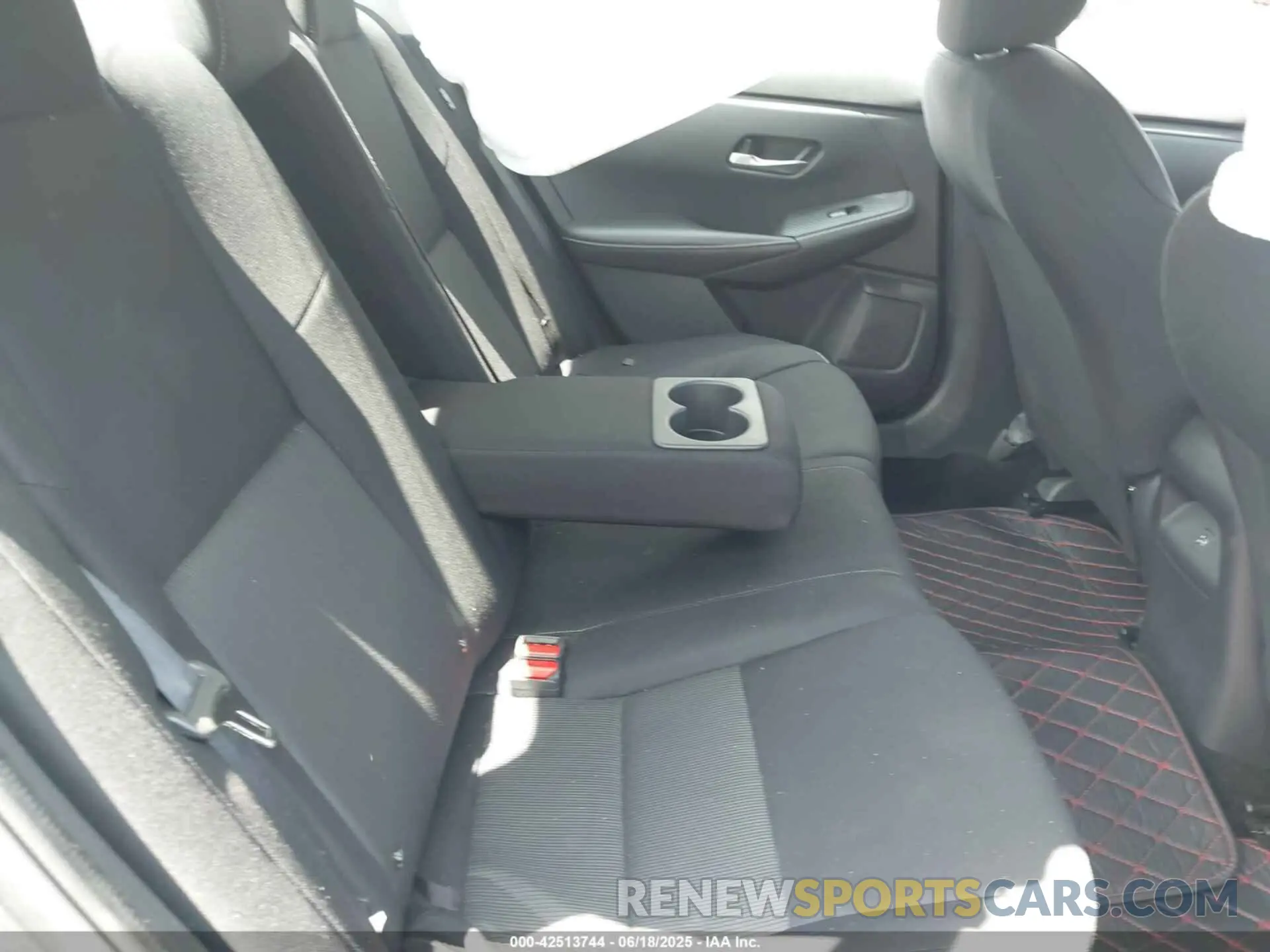 8 fotografías del automóvil dañado 3N1AB8CV8NY240997 NISSAN SENTRA 2022
