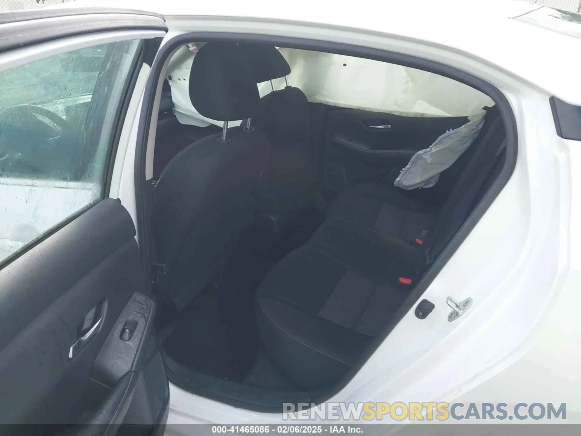 8 fotografías del automóvil dañado 3N1AB8CV8NY246508 NISSAN SENTRA 2022