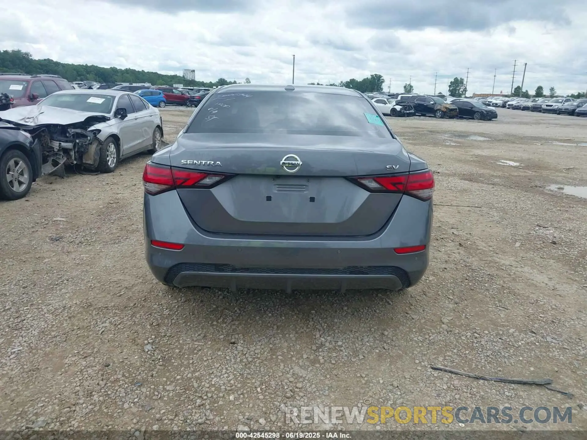 16 fotografías del automóvil dañado 3N1AB8CV8NY254852 NISSAN SENTRA 2022