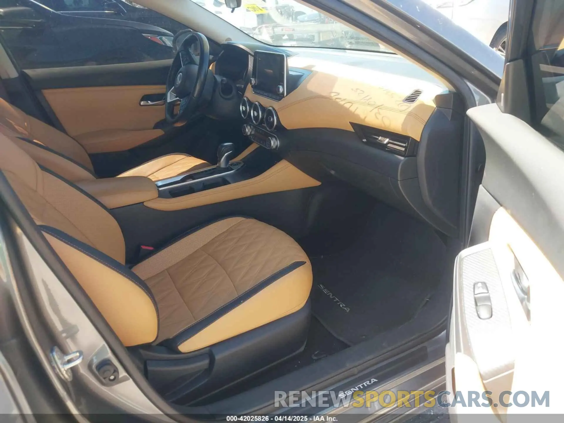 5 fotografías del automóvil dañado 3N1AB8CV8NY254964 NISSAN SENTRA 2022