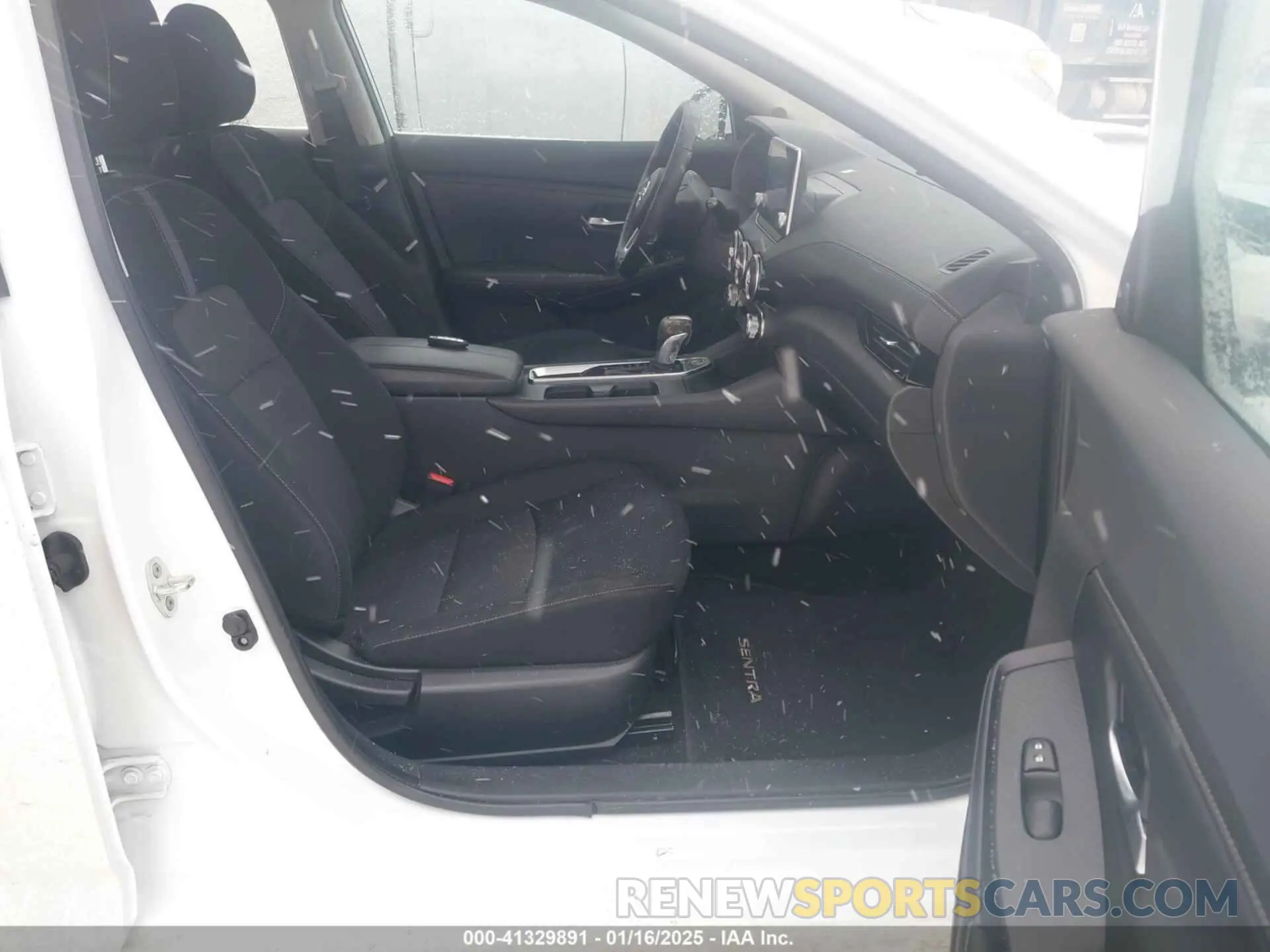 5 fotografías del automóvil dañado 3N1AB8CV8NY263874 NISSAN SENTRA 2022