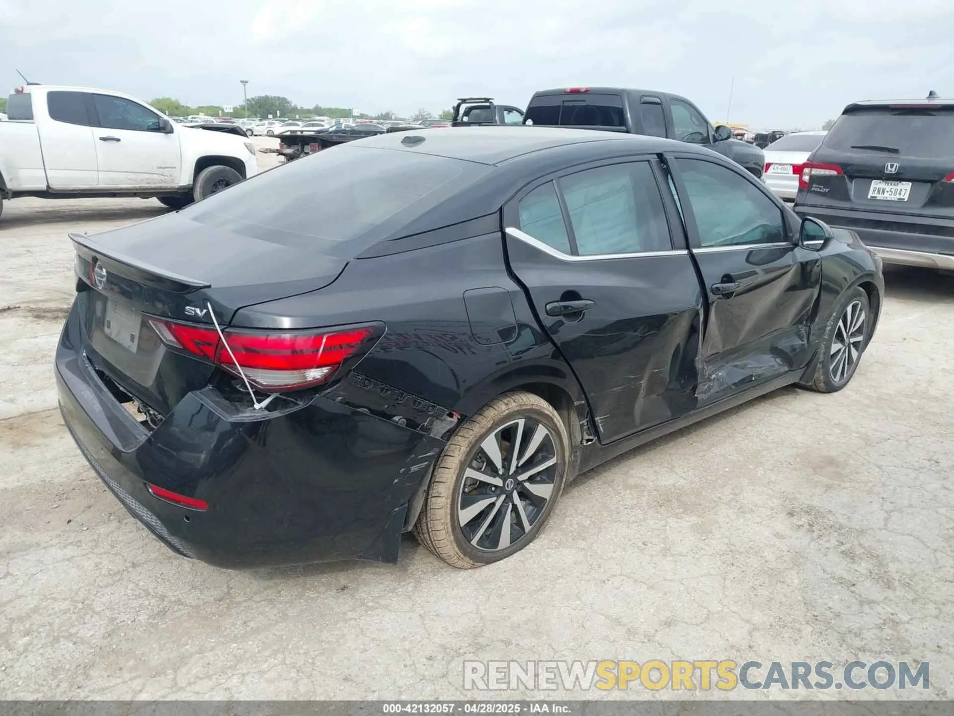 4 fotografías del automóvil dañado 3N1AB8CV8NY279623 NISSAN SENTRA 2022