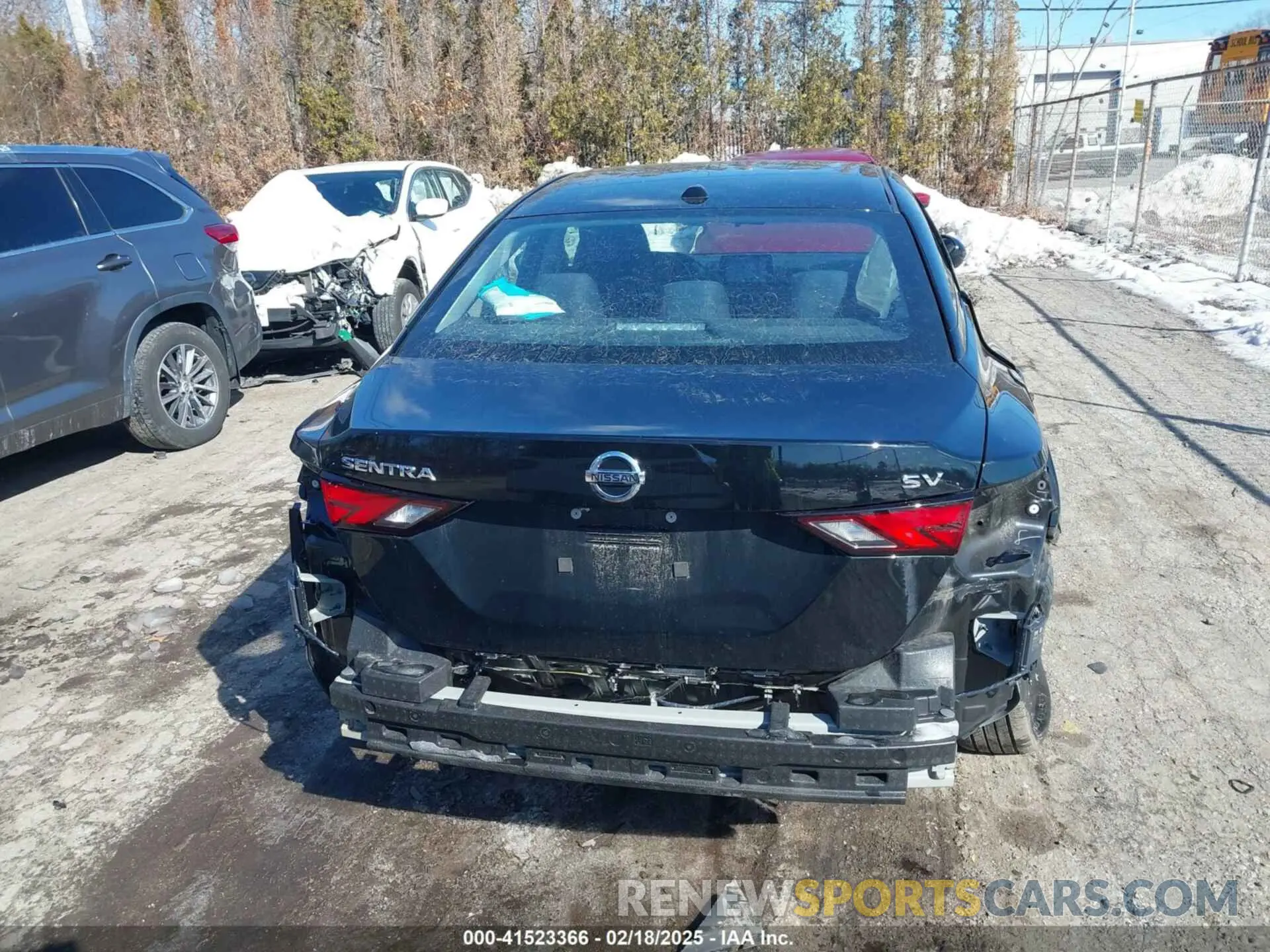 17 fotografías del automóvil dañado 3N1AB8CV9NY235680 NISSAN SENTRA 2022
