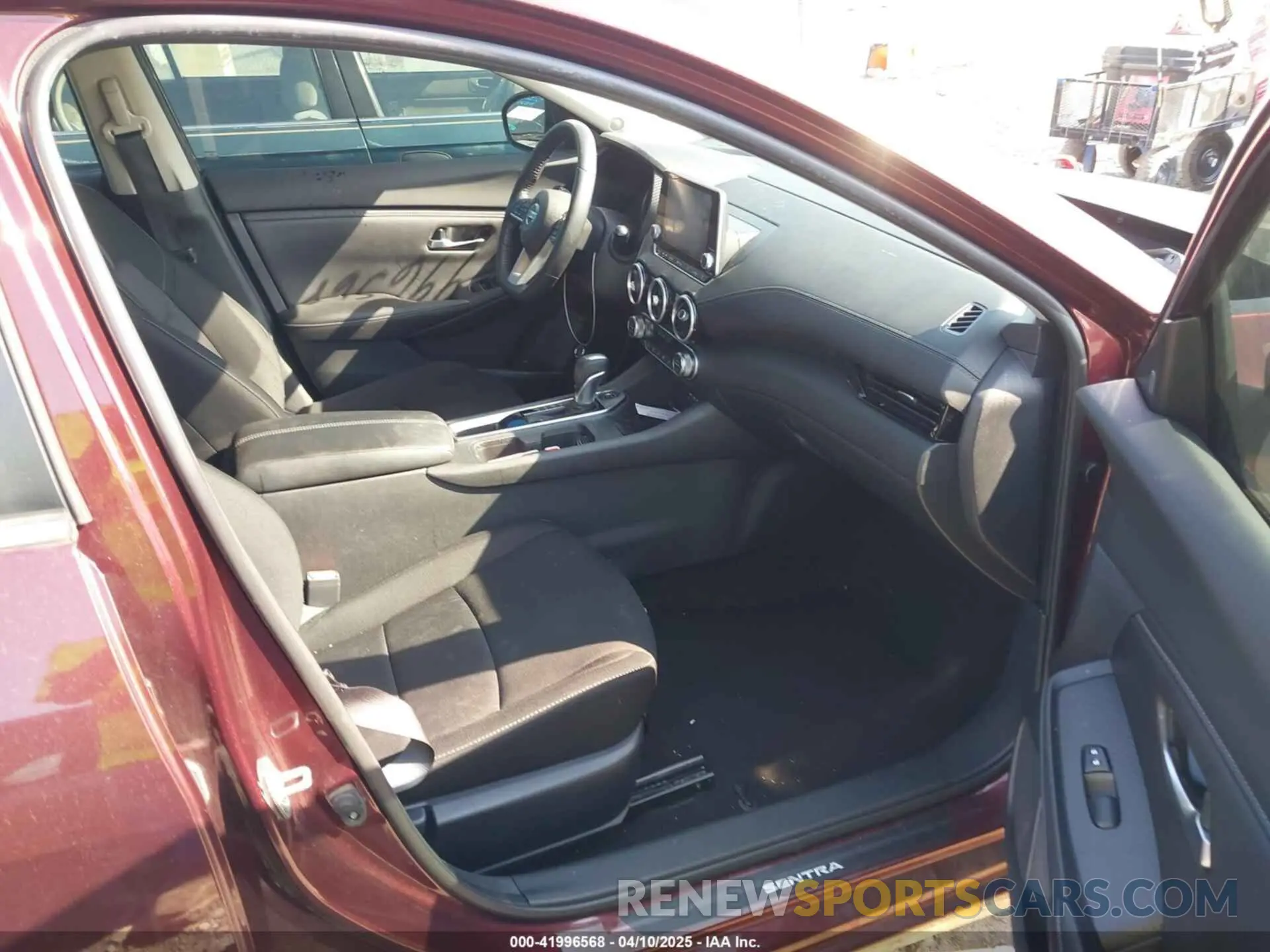 5 fotografías del automóvil dañado 3N1AB8CV9NY245903 NISSAN SENTRA 2022