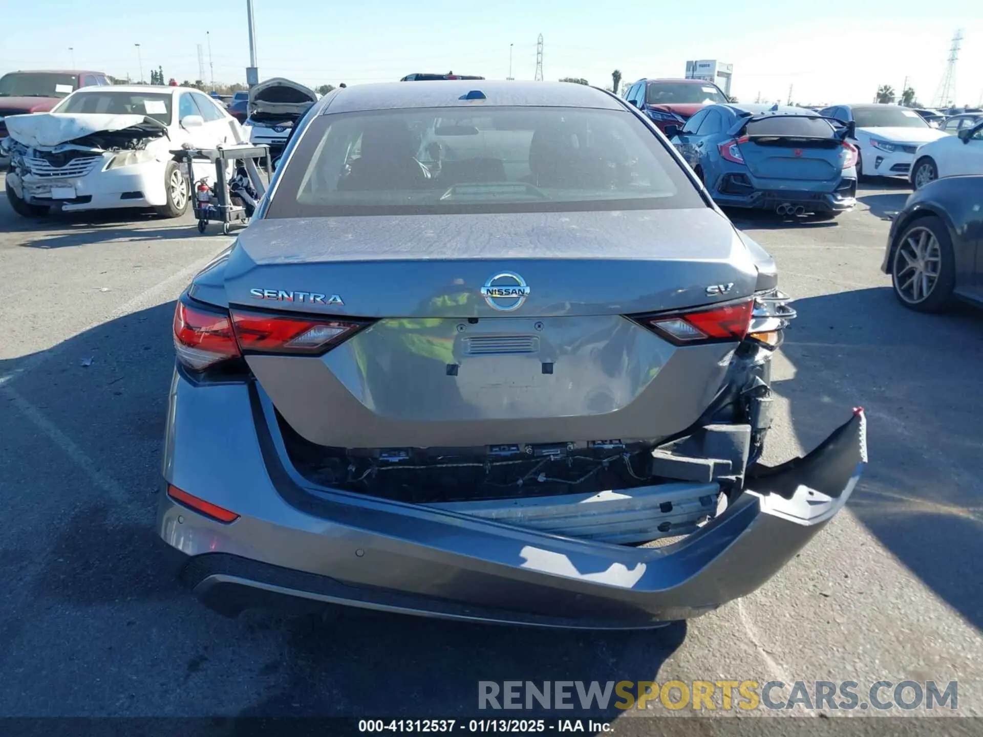 16 fotografías del automóvil dañado 3N1AB8CV9NY275239 NISSAN SENTRA 2022