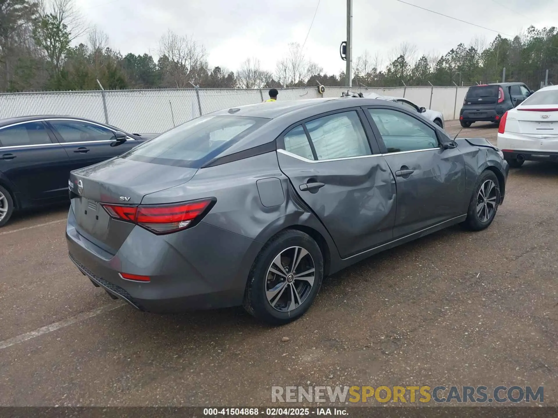 4 fotografías del automóvil dañado 3N1AB8CV9NY284815 NISSAN SENTRA 2022