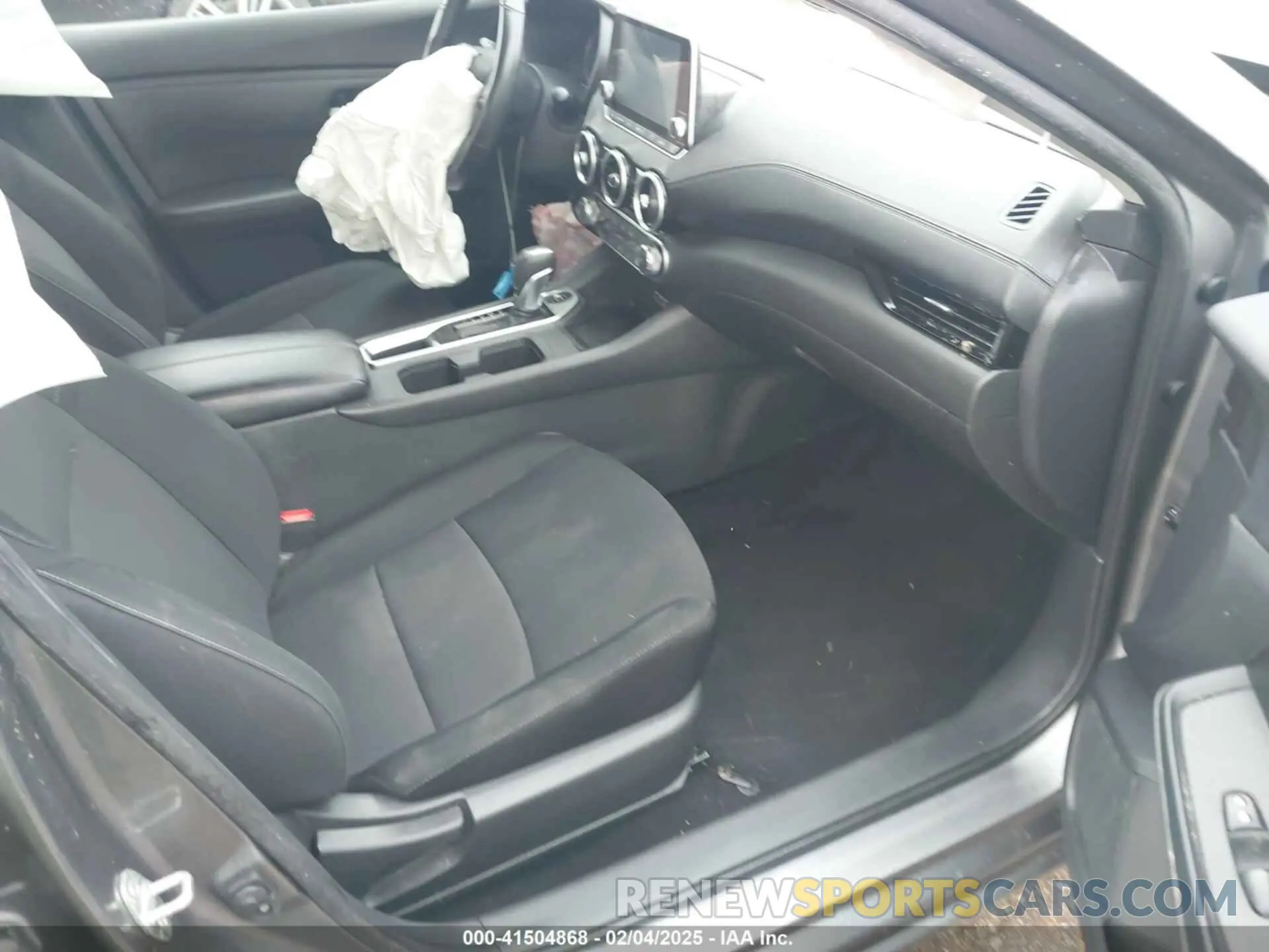 5 fotografías del automóvil dañado 3N1AB8CV9NY284815 NISSAN SENTRA 2022