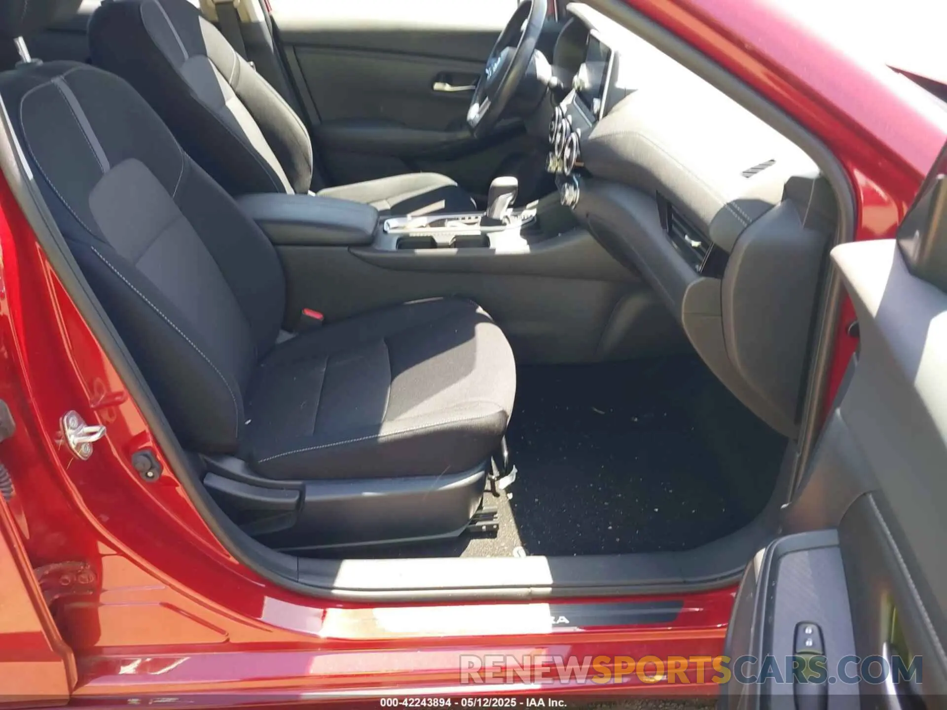 5 fotografías del automóvil dañado 3N1AB8CV9NY292820 NISSAN SENTRA 2022