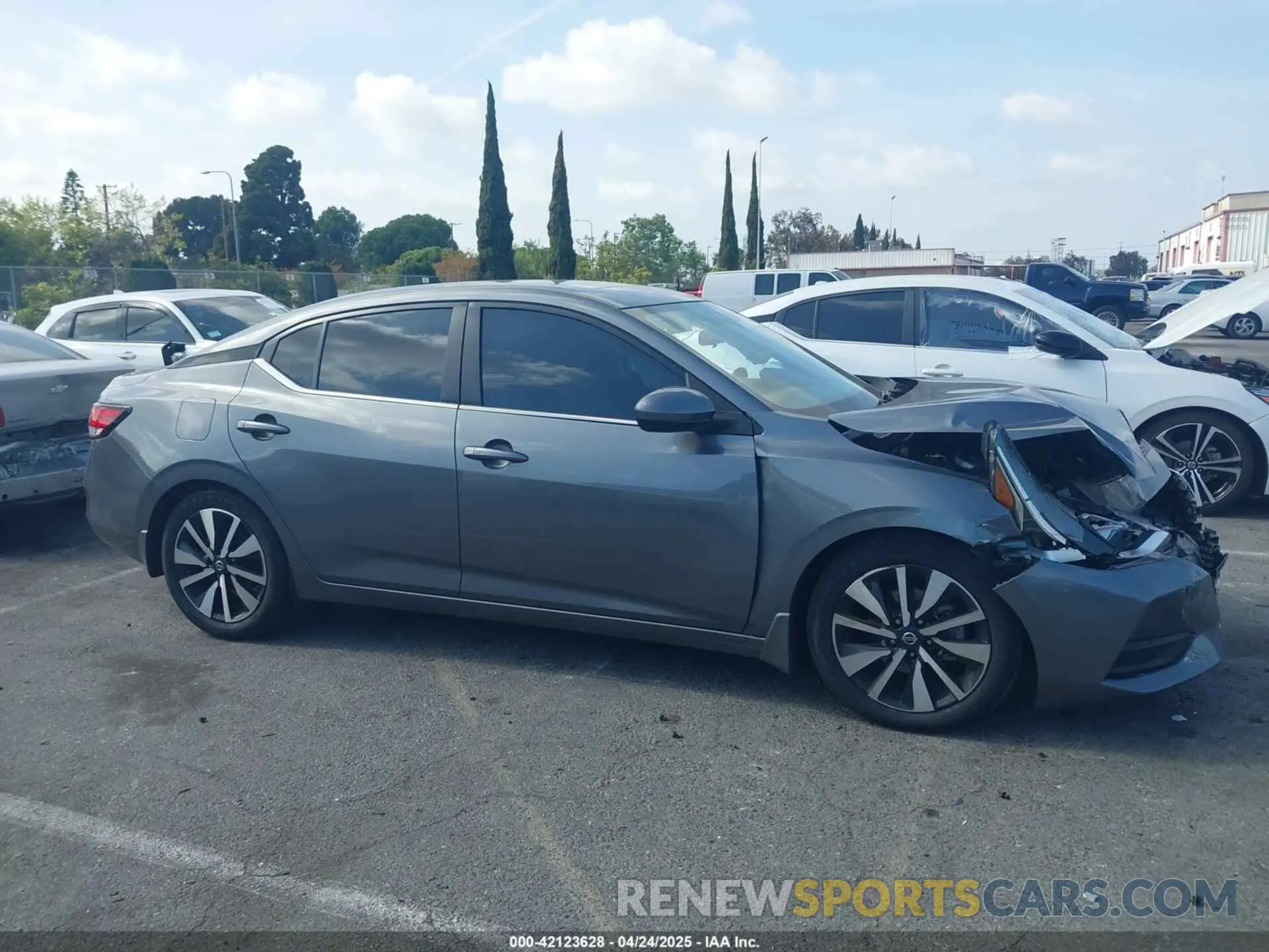 13 fotografías del automóvil dañado 3N1AB8CV9NY295488 NISSAN SENTRA 2022