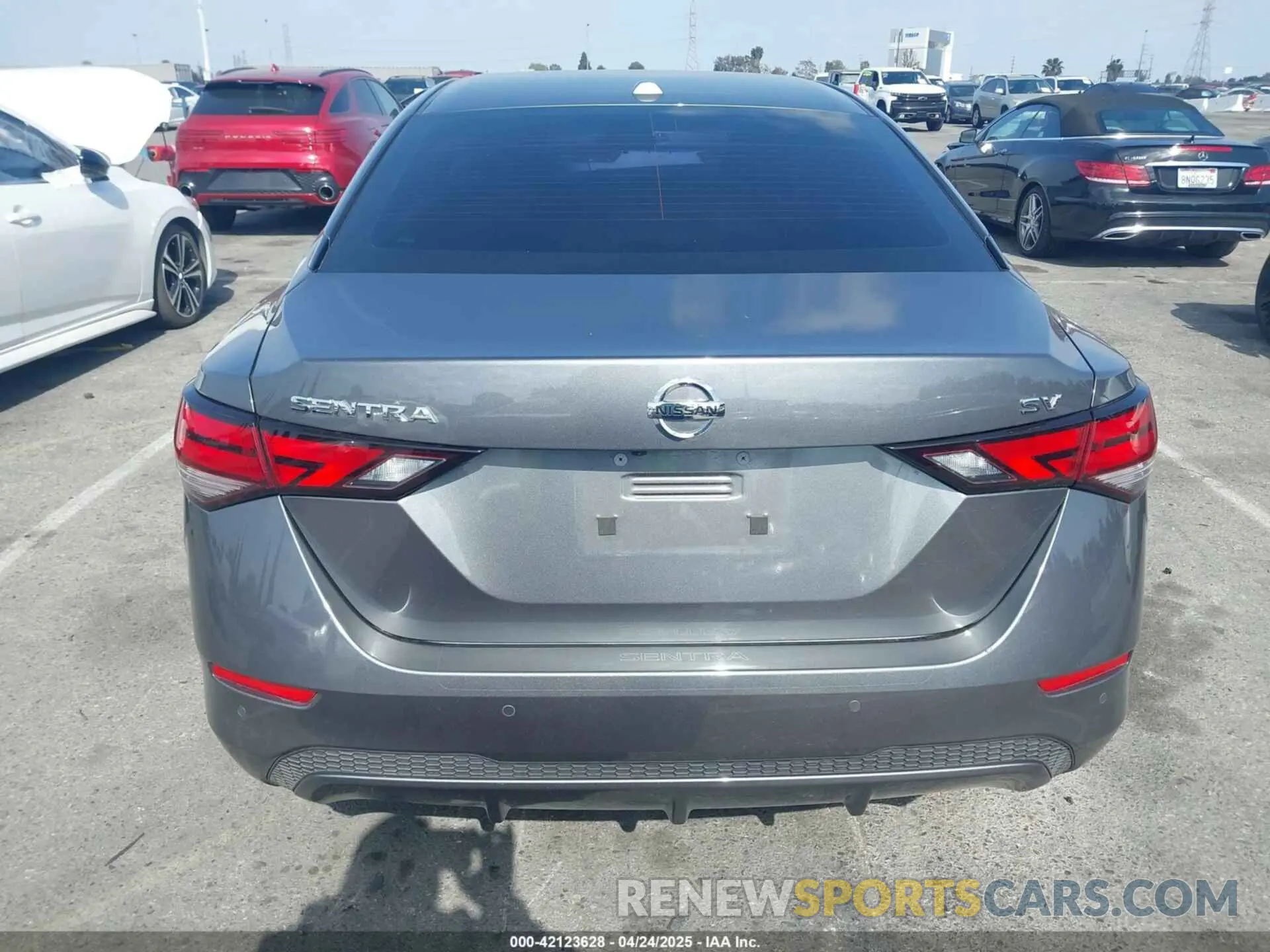 16 fotografías del automóvil dañado 3N1AB8CV9NY295488 NISSAN SENTRA 2022