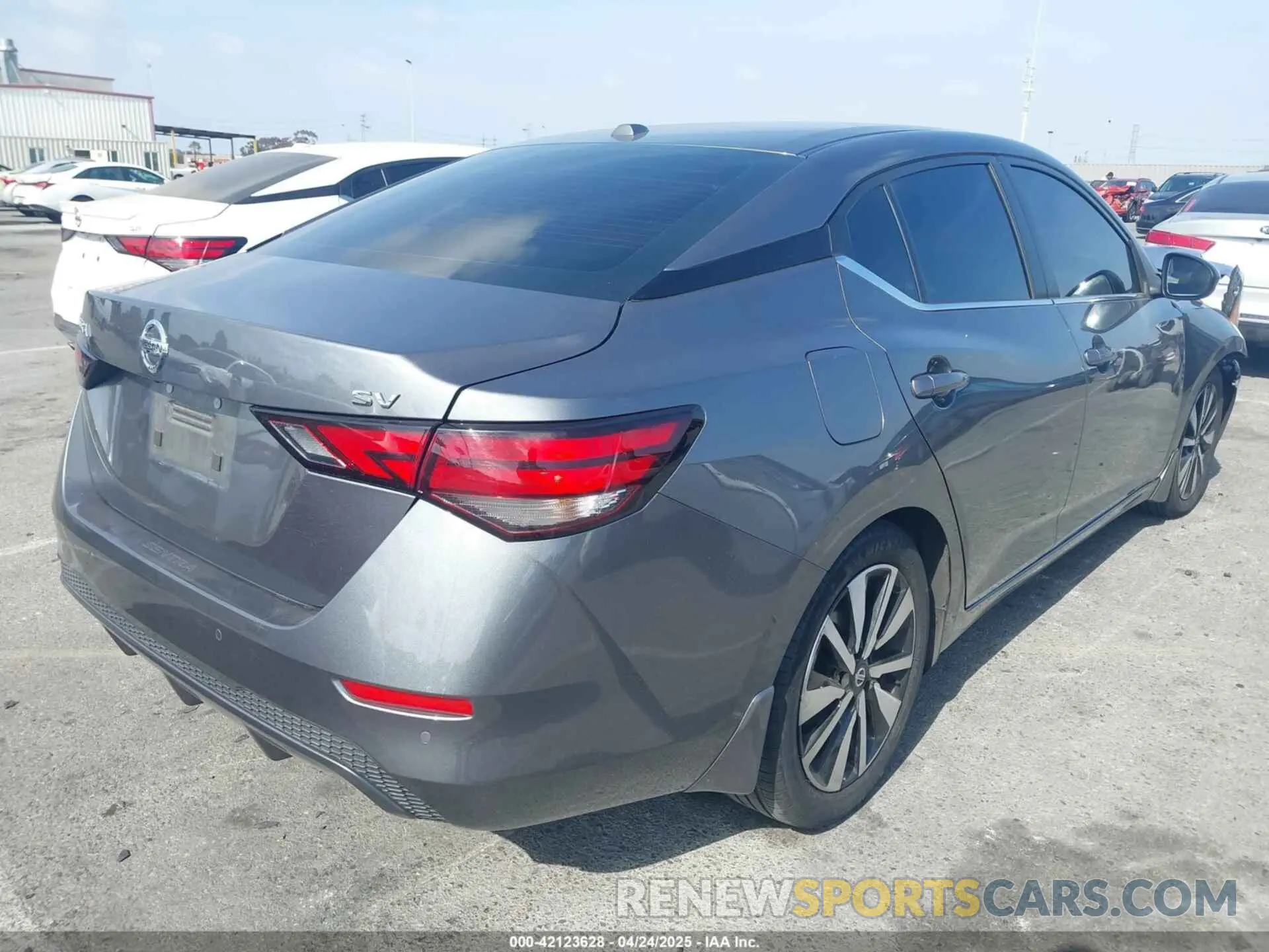4 fotografías del automóvil dañado 3N1AB8CV9NY295488 NISSAN SENTRA 2022
