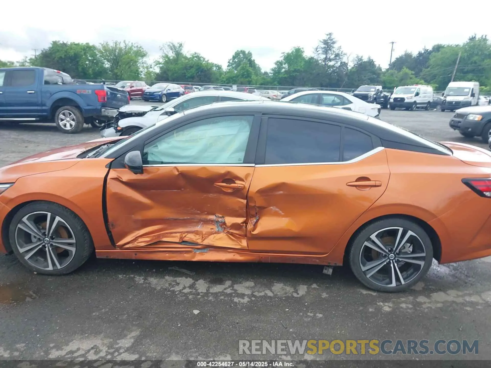 15 fotografías del automóvil dañado 3N1AB8DV0NY237302 NISSAN SENTRA 2022