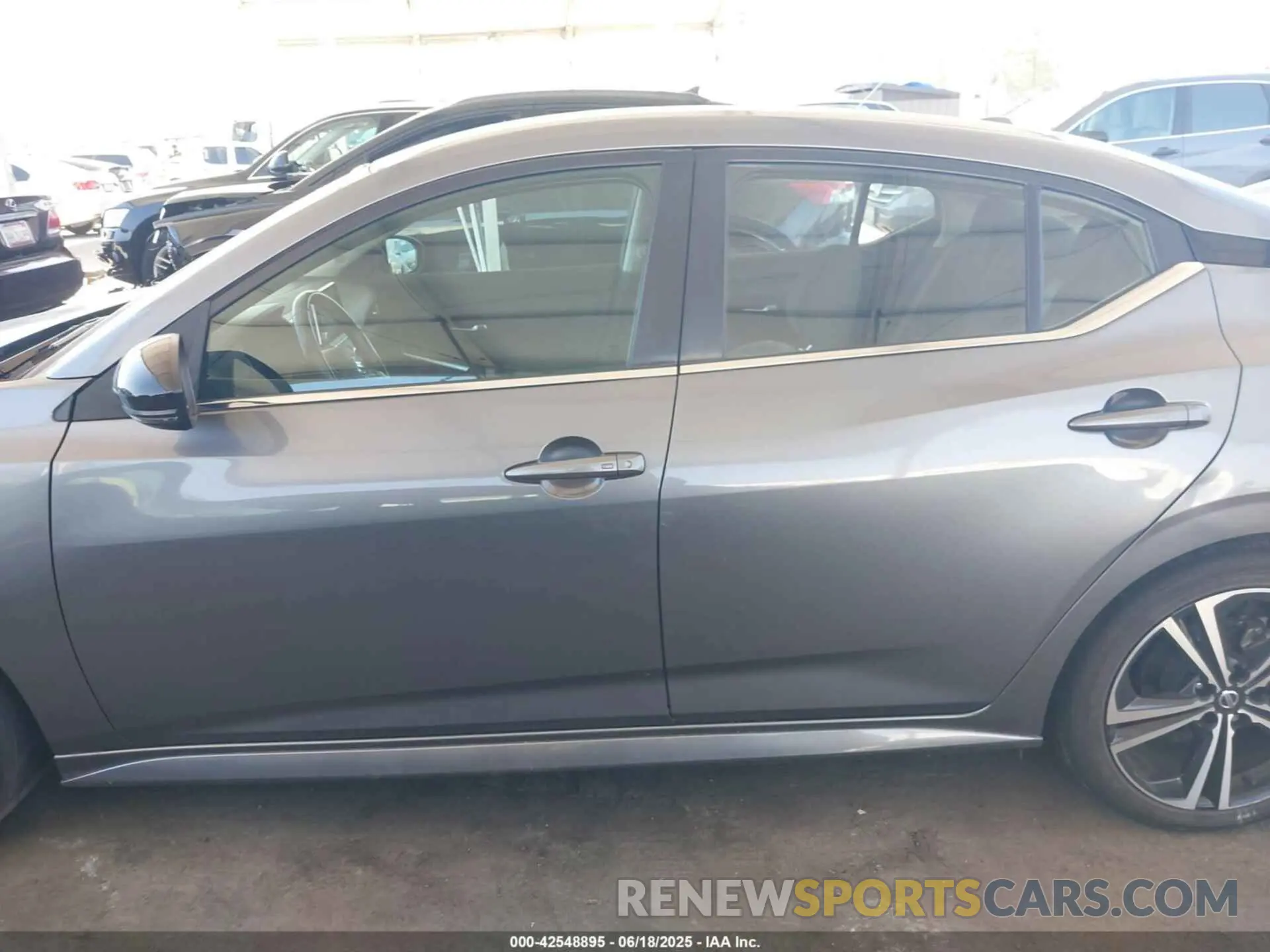 14 fotografías del automóvil dañado 3N1AB8DV1NY216927 NISSAN SENTRA 2022