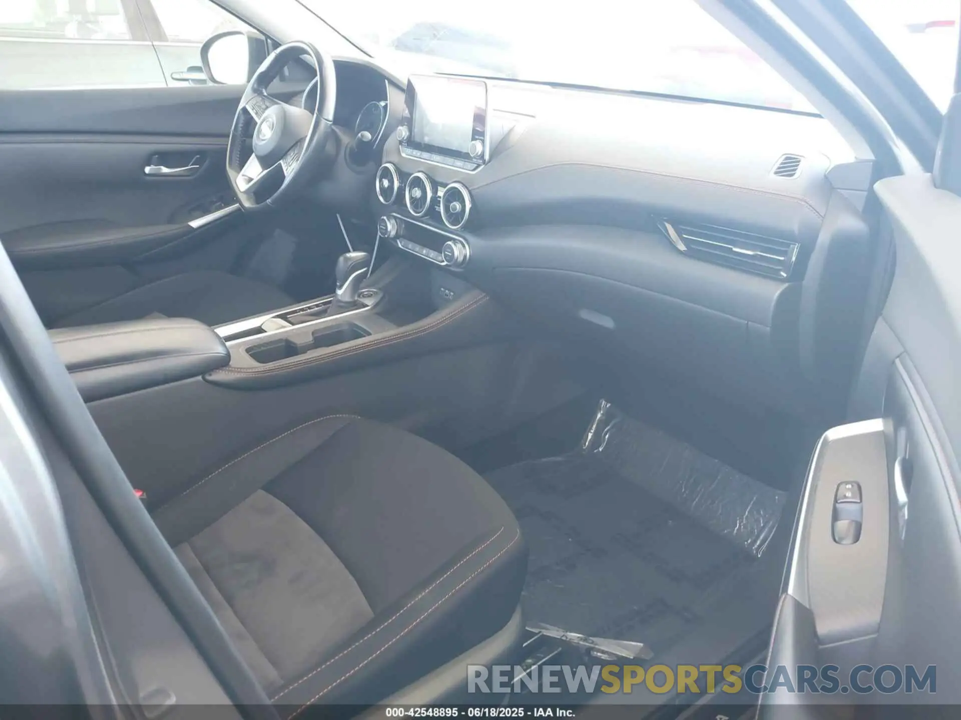 5 fotografías del automóvil dañado 3N1AB8DV1NY216927 NISSAN SENTRA 2022