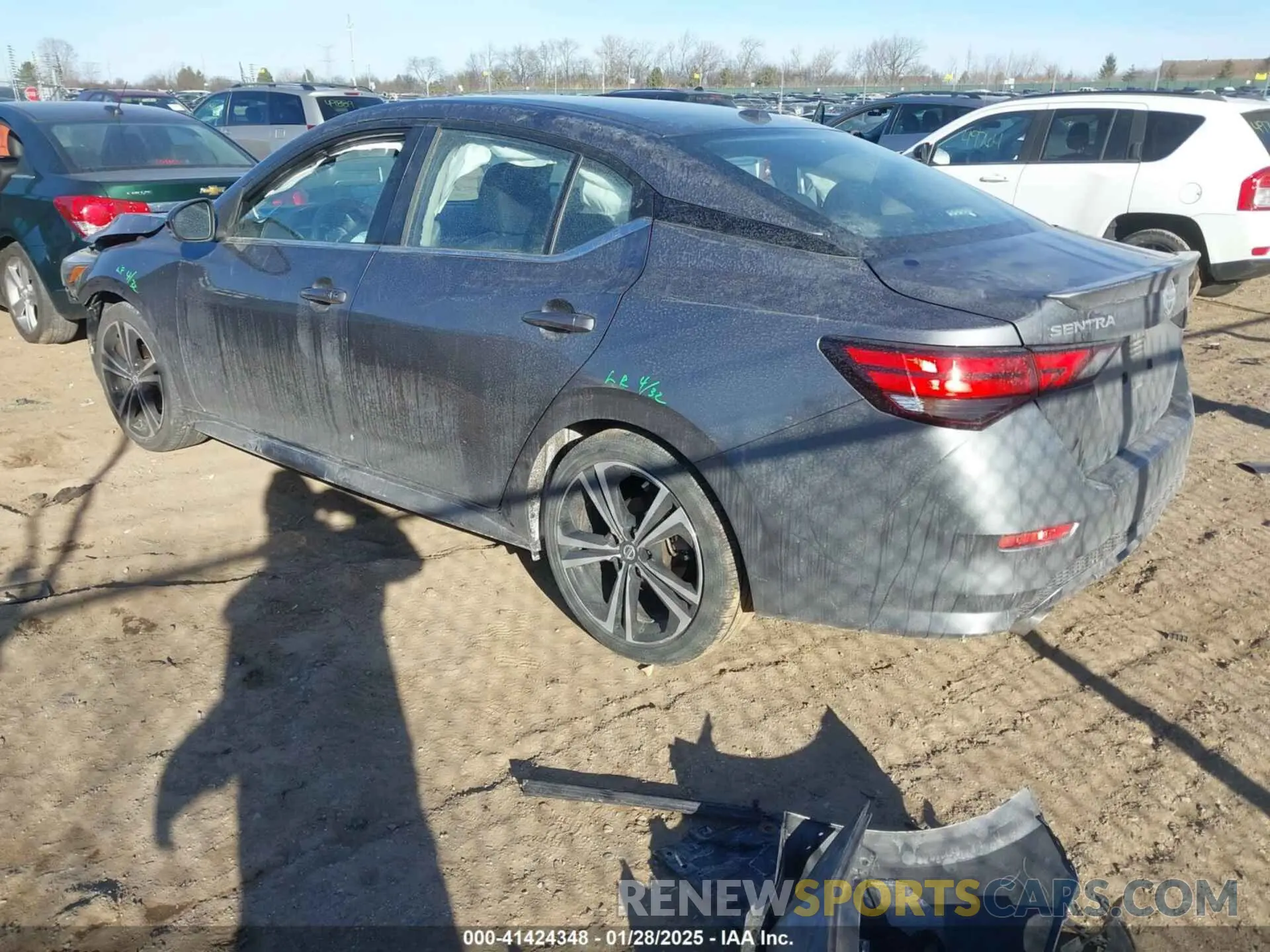 3 fotografías del automóvil dañado 3N1AB8DV1NY258613 NISSAN SENTRA 2022