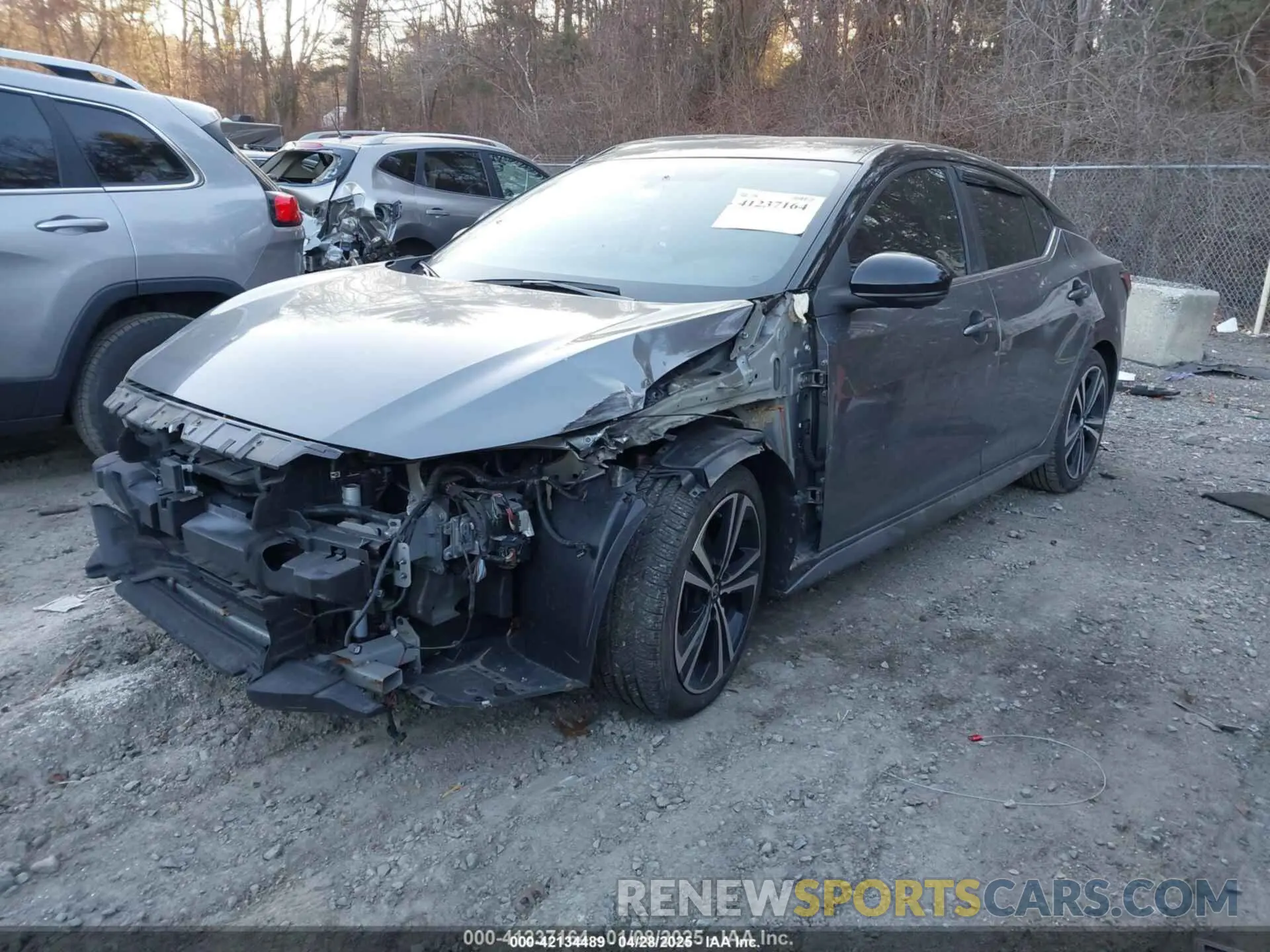 2 fotografías del automóvil dañado 3N1AB8DV2NY224583 NISSAN SENTRA 2022