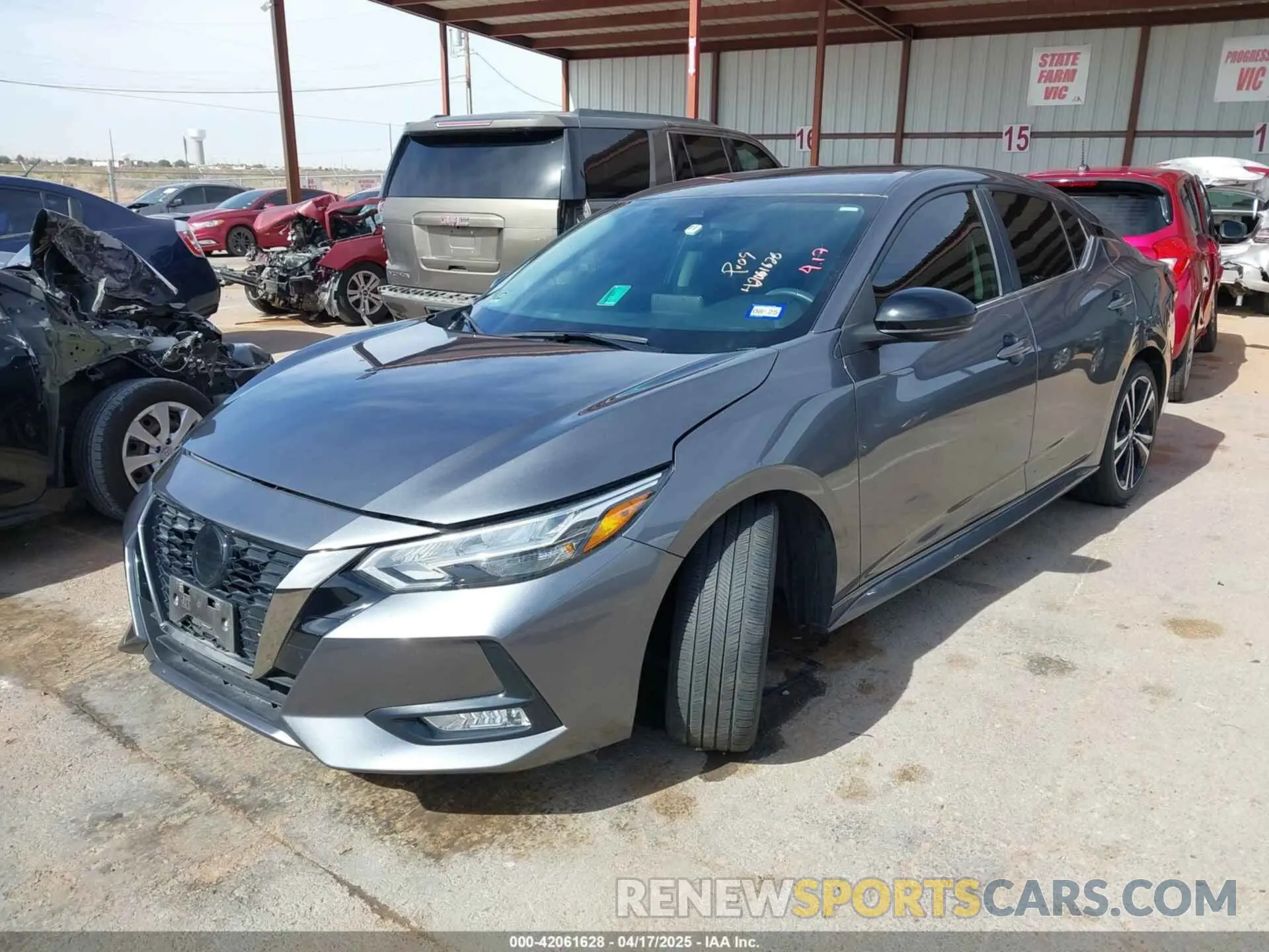 2 fotografías del automóvil dañado 3N1AB8DV2NY288168 NISSAN SENTRA 2022