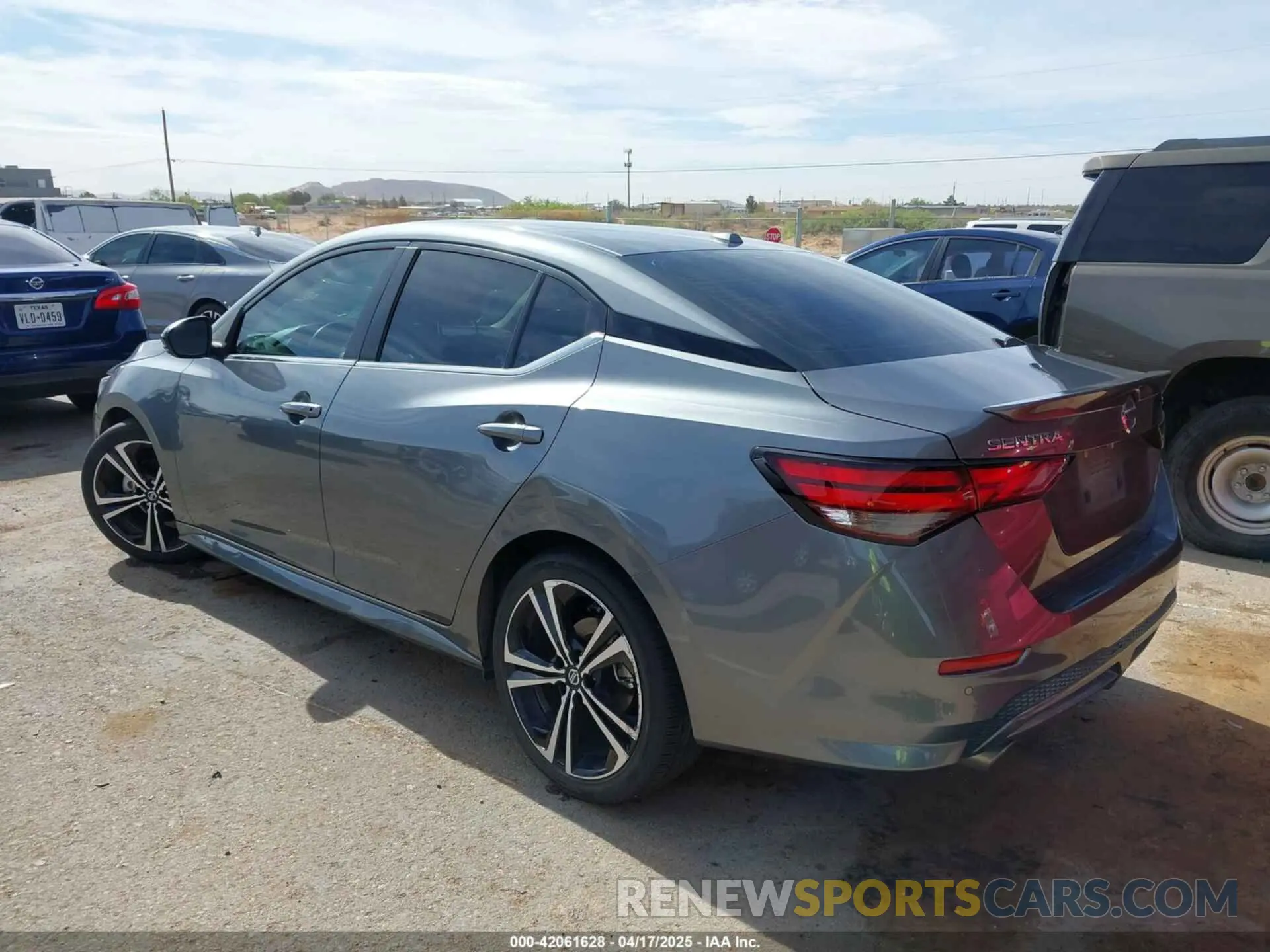 3 fotografías del automóvil dañado 3N1AB8DV2NY288168 NISSAN SENTRA 2022