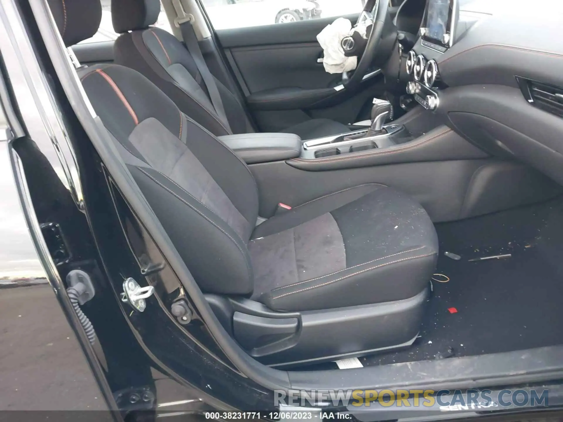 5 fotografías del automóvil dañado 3N1AB8DV2NY301744 NISSAN SENTRA 2022