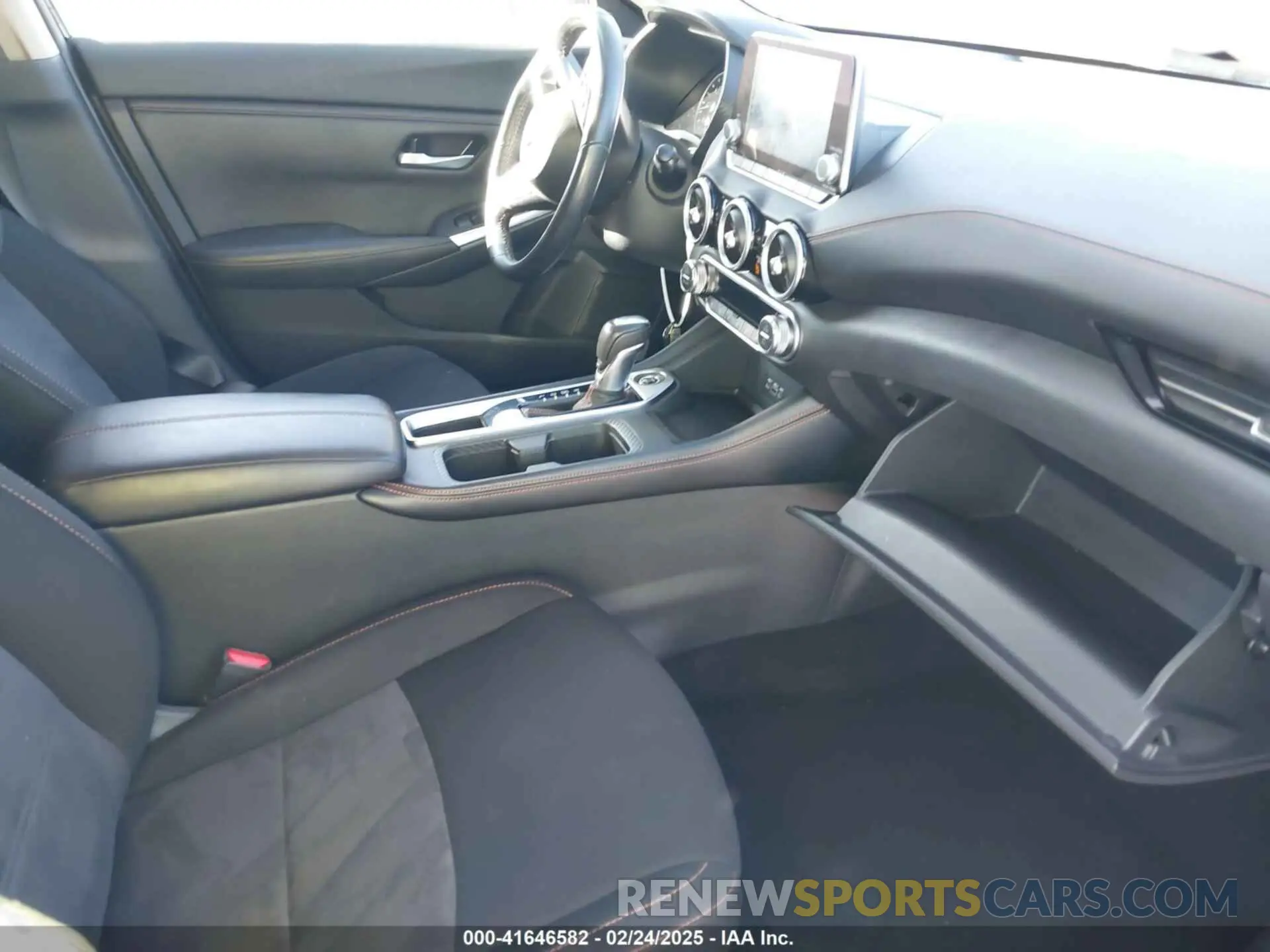 5 fotografías del automóvil dañado 3N1AB8DV3NY219599 NISSAN SENTRA 2022