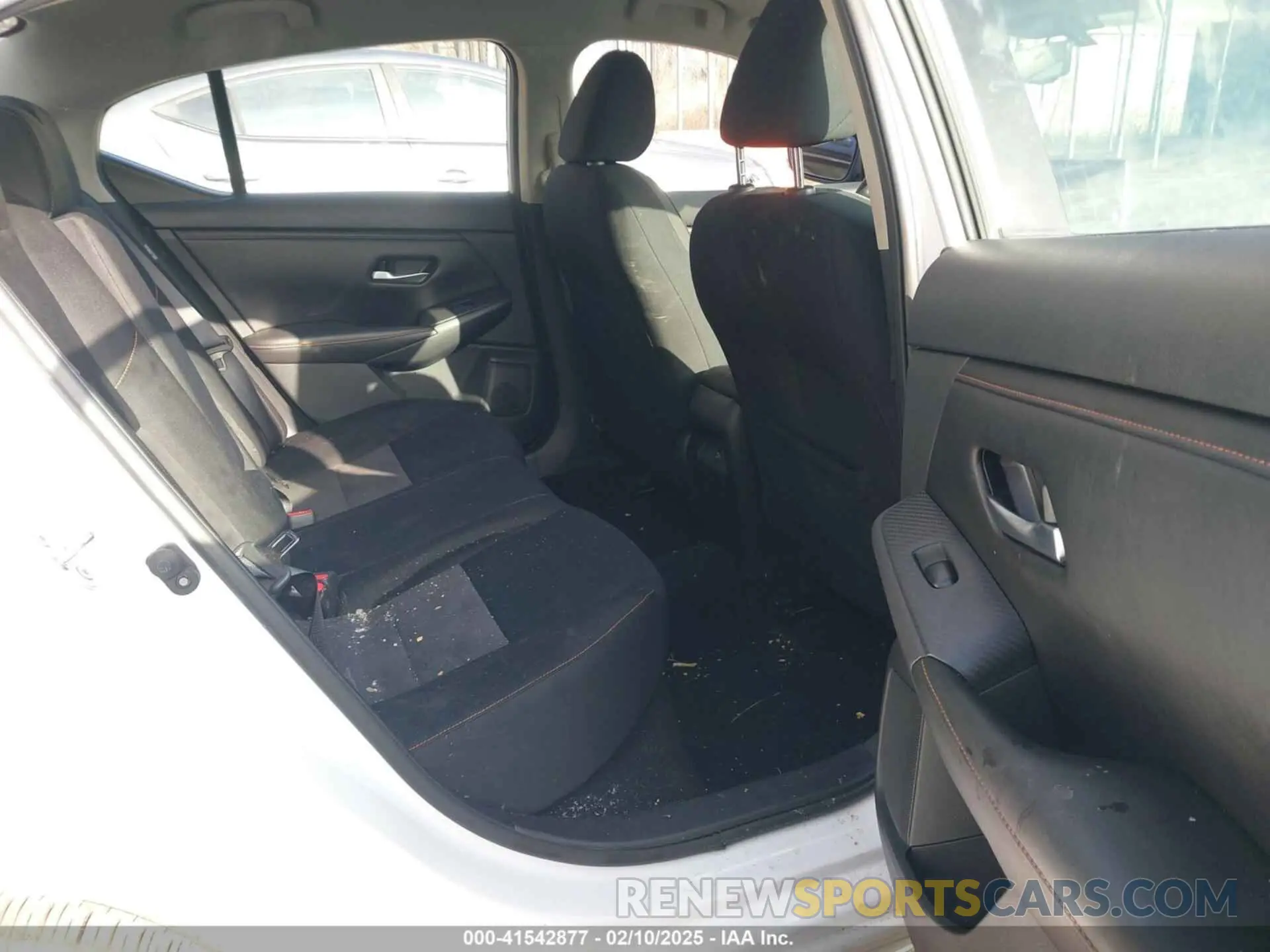 8 fotografías del automóvil dañado 3N1AB8DV3NY312770 NISSAN SENTRA 2022