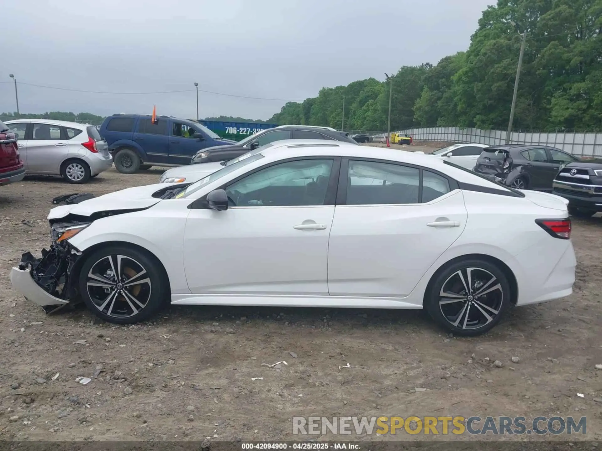 14 fotografías del automóvil dañado 3N1AB8DV3NY316110 NISSAN SENTRA 2022