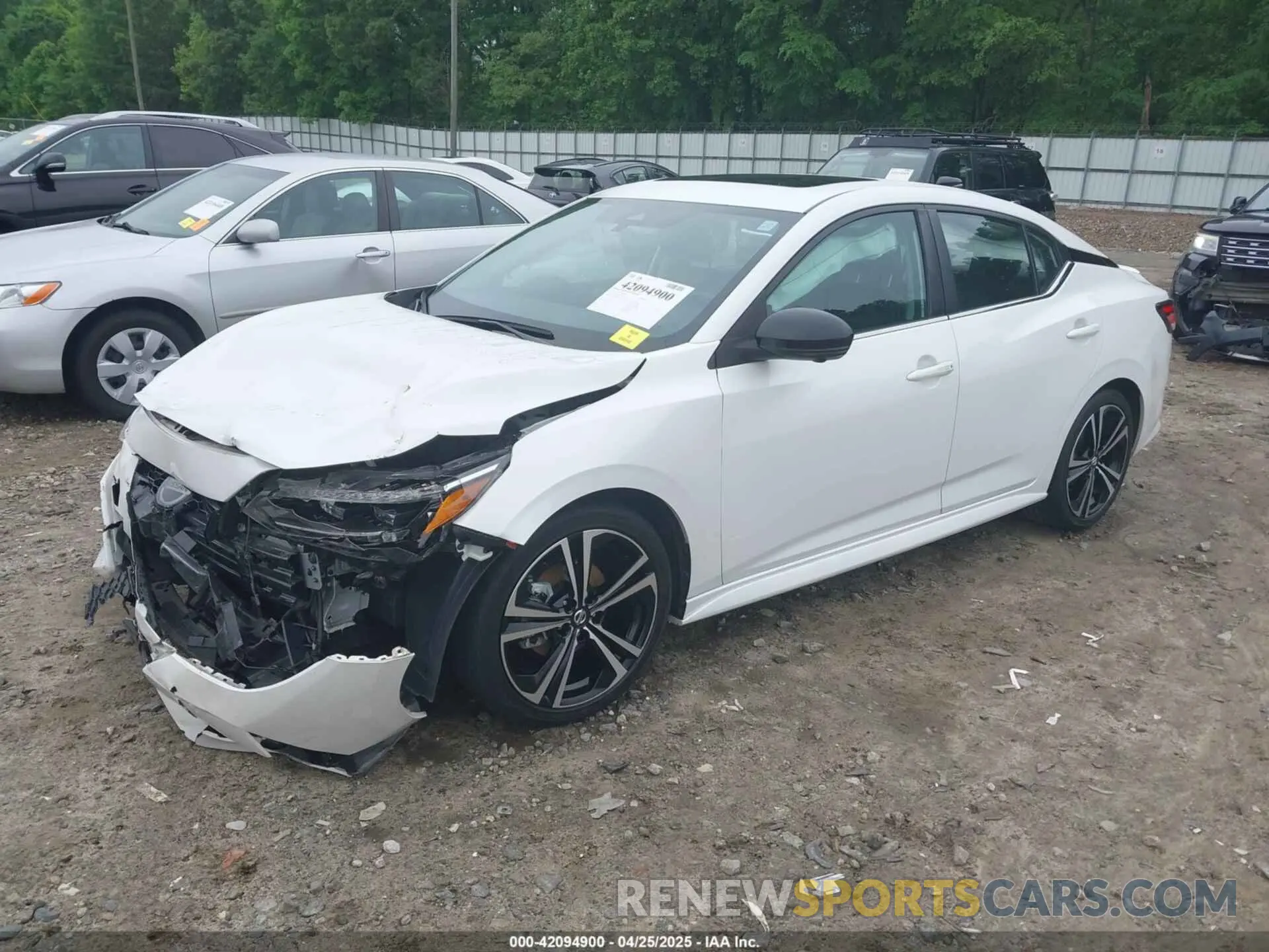 2 fotografías del automóvil dañado 3N1AB8DV3NY316110 NISSAN SENTRA 2022