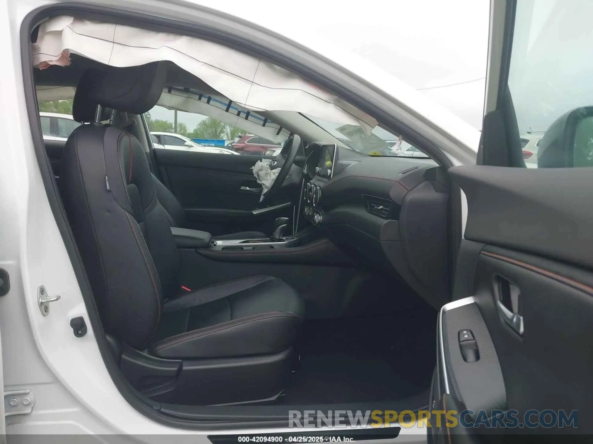 5 fotografías del automóvil dañado 3N1AB8DV3NY316110 NISSAN SENTRA 2022