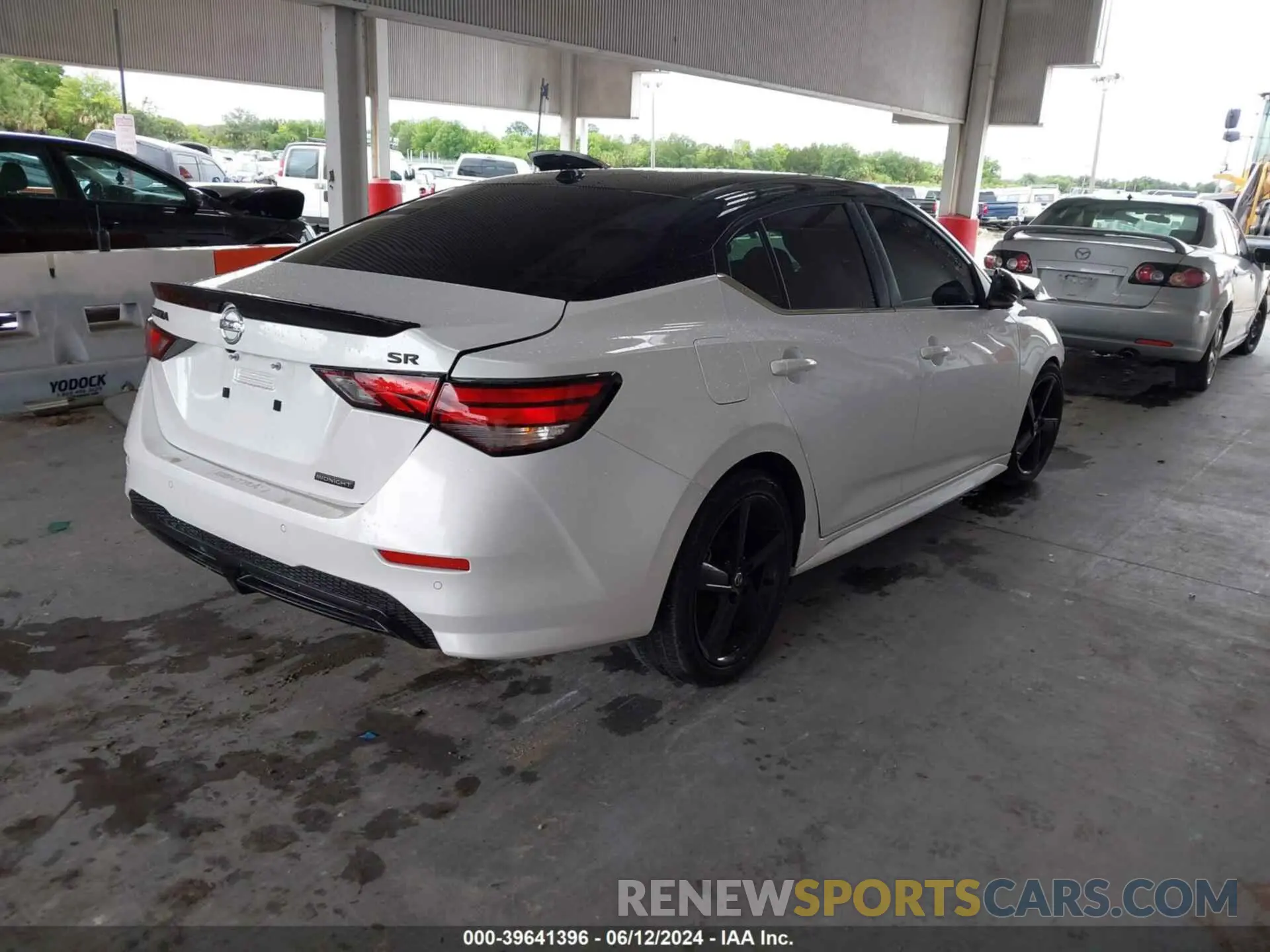 4 fotografías del automóvil dañado 3N1AB8DV4NY287460 NISSAN SENTRA 2022