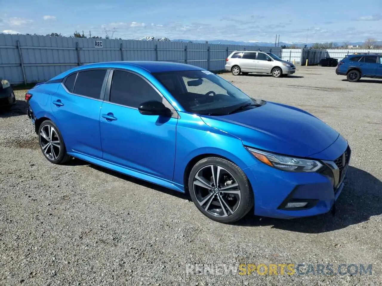 4 fotografías del automóvil dañado 3N1AB8DV4NY294876 NISSAN SENTRA 2022