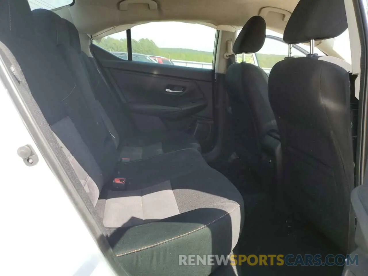 10 fotografías del automóvil dañado 3N1AB8DV5NY256962 NISSAN SENTRA 2022